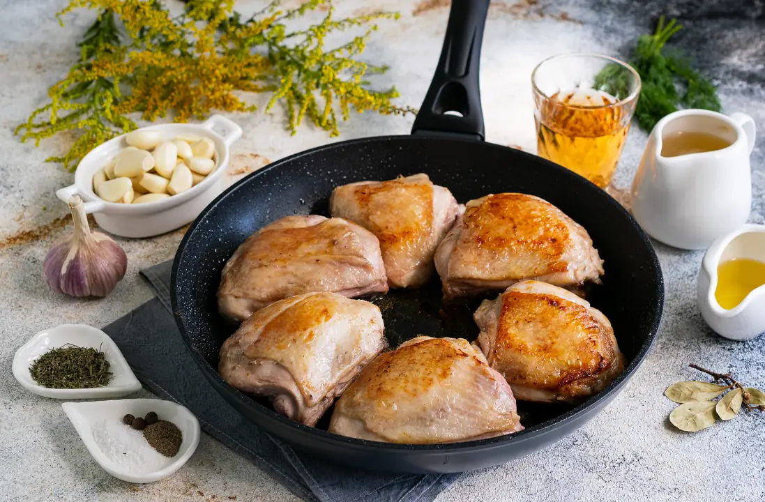 Курка з 40 зубчиками часнику - Крок 1