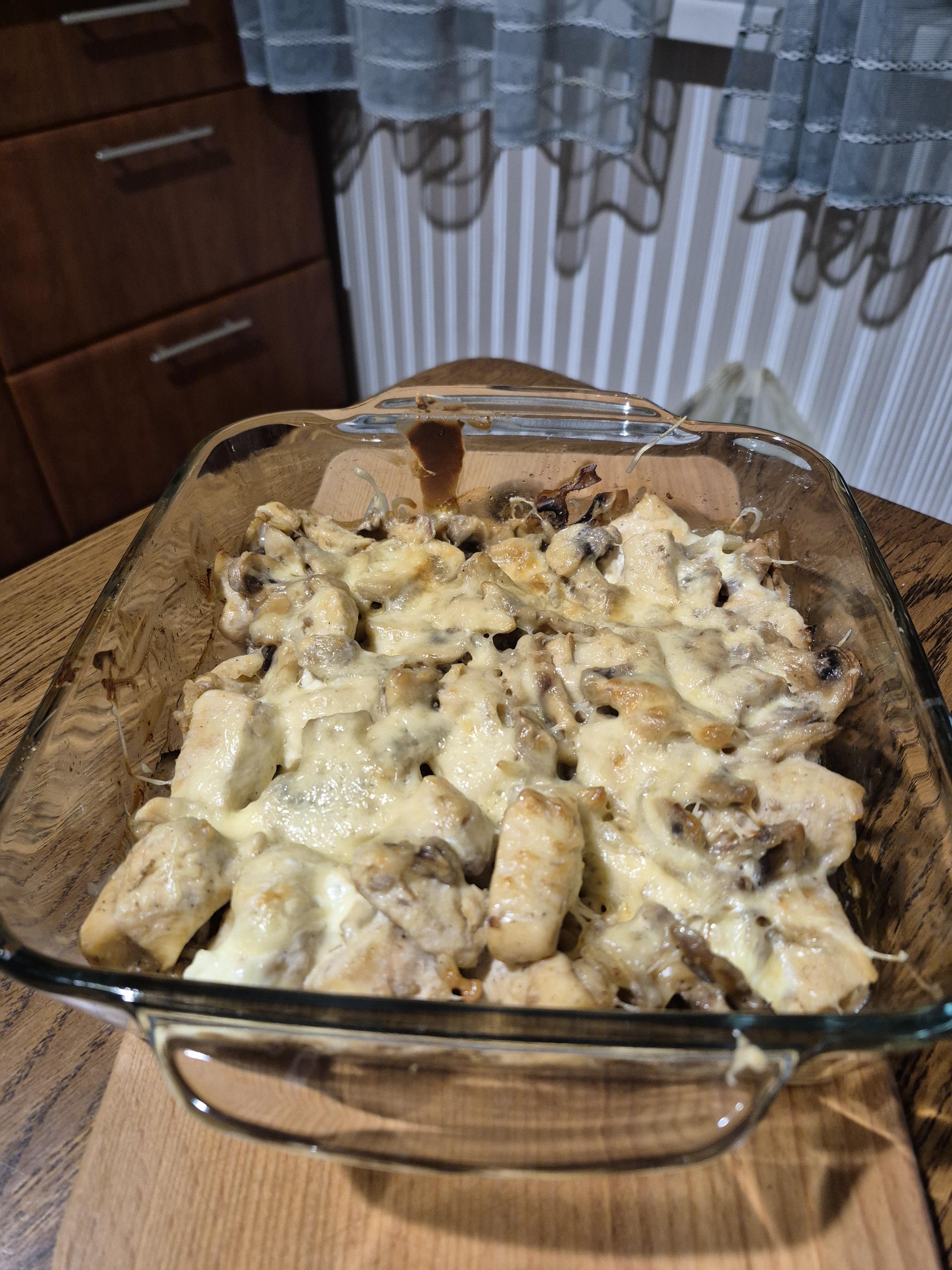 Жульєн з куркою та грибами