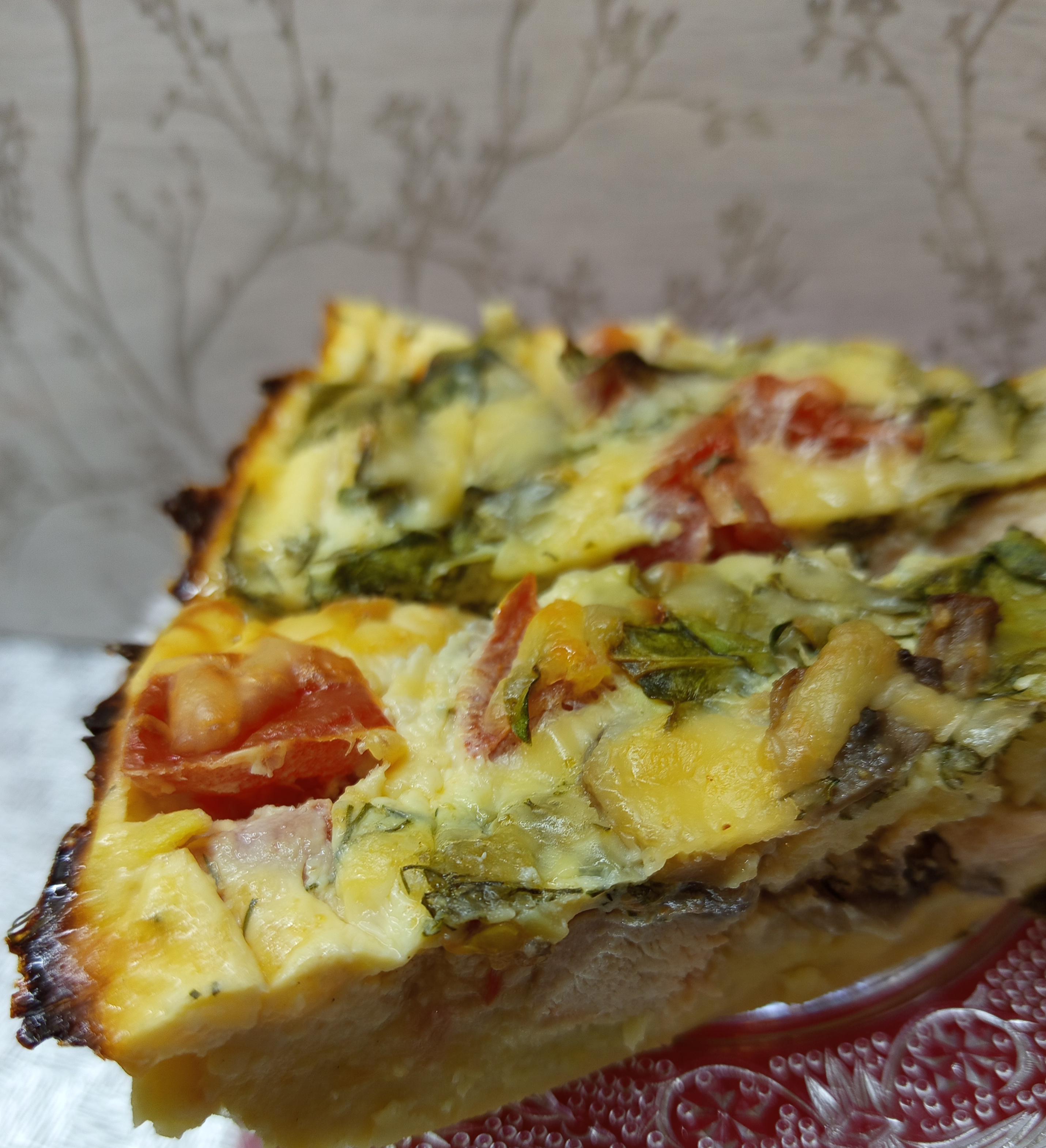Картопляний пиріг з куркою, грибами та вершковою заливкою