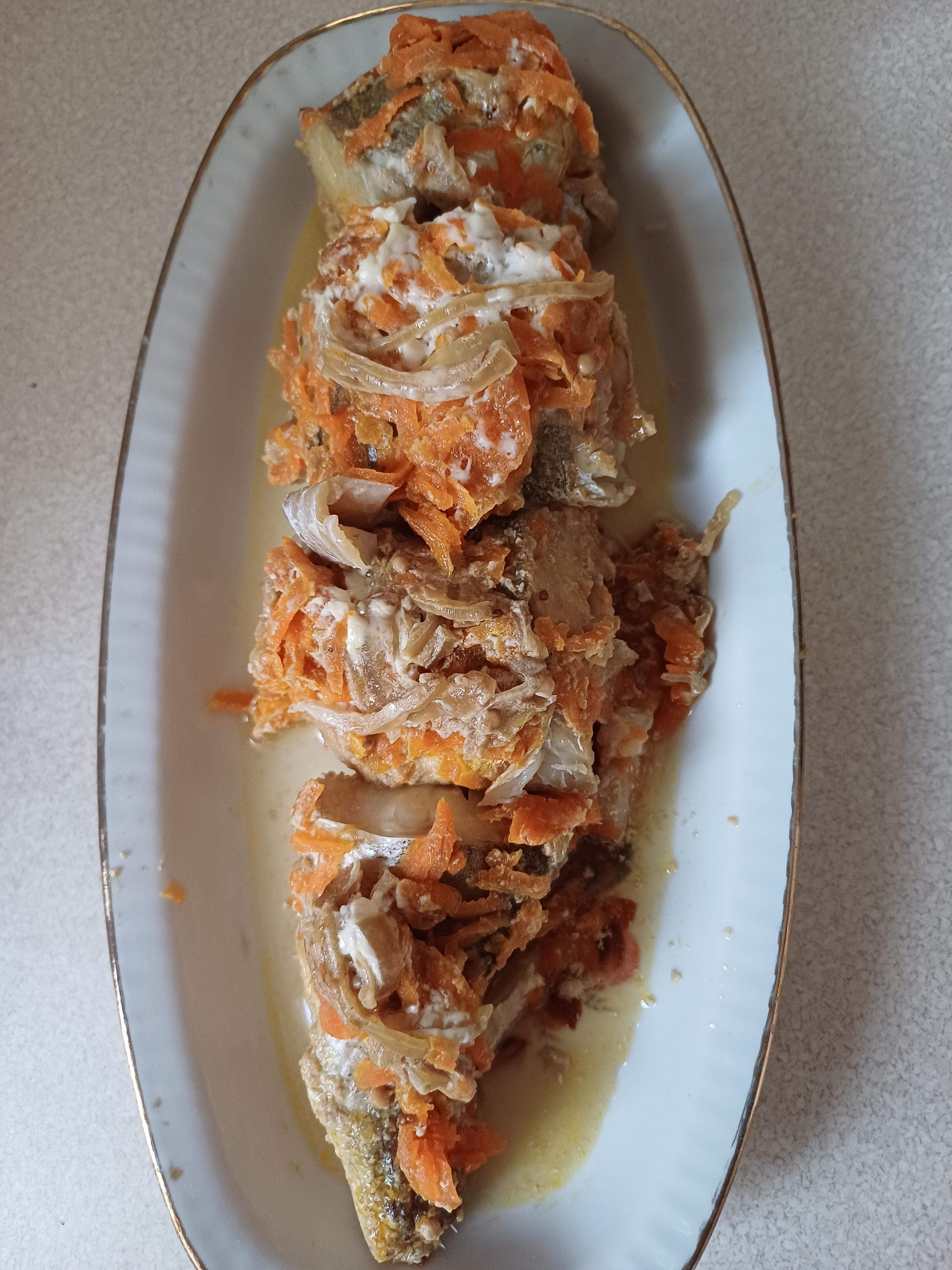 Риба з овочами