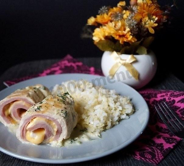 курячі рулетики з шинкою і сиром