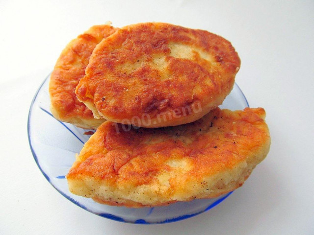 пиріжки на молоці на сковороді з будь-якою начинкою