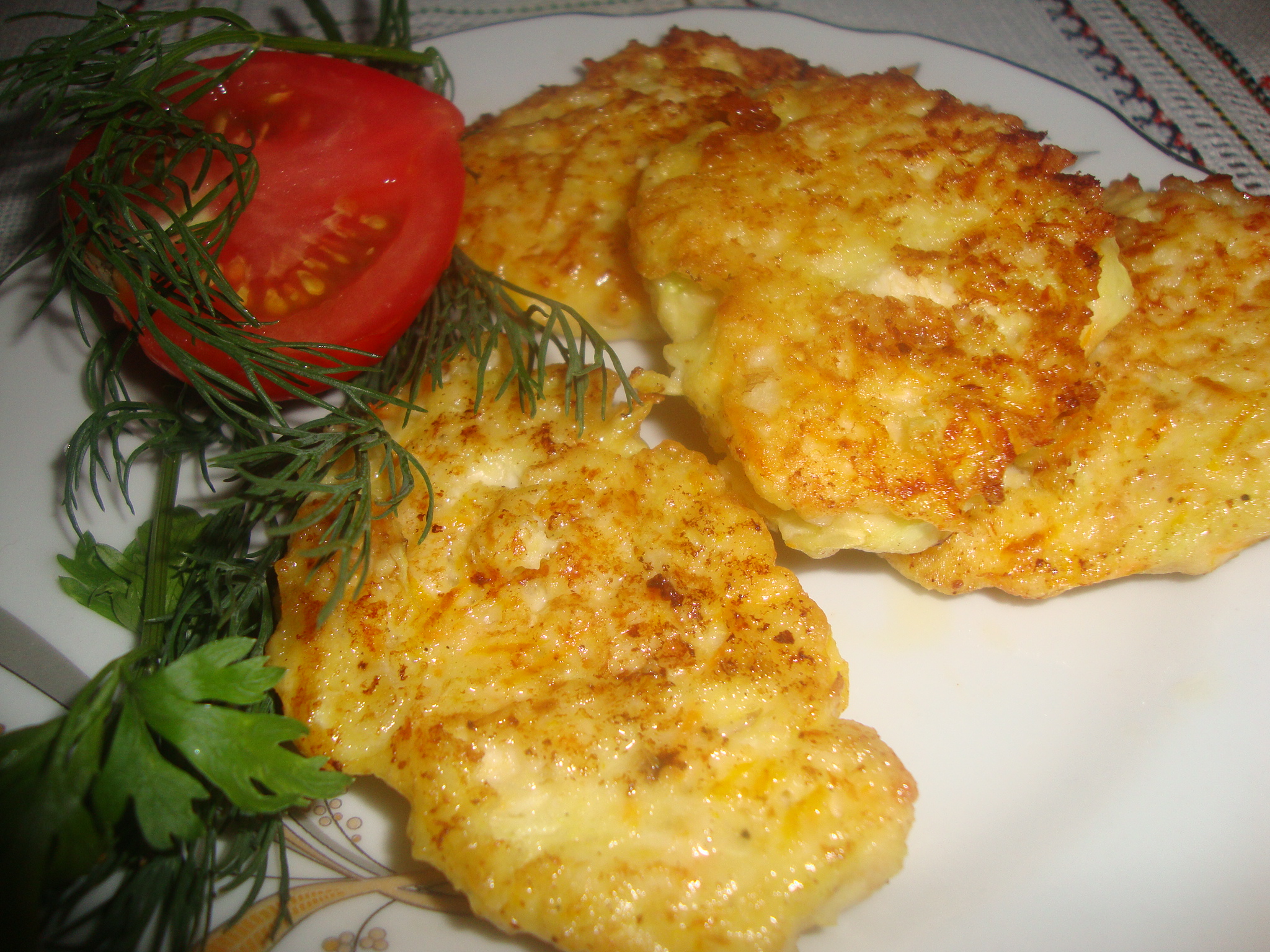 кабачкові оладки з курячим м'ясом