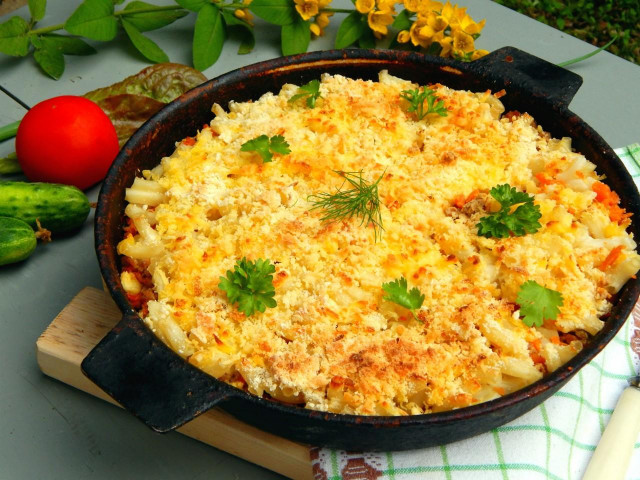 макарони з сиром і фаршем в духовці