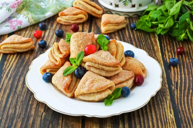 сирне печиво вушка з цукром