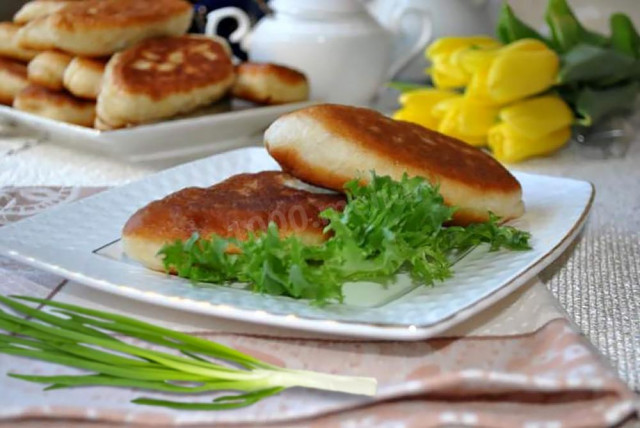 пиріжки з лівером смажені на сковороді