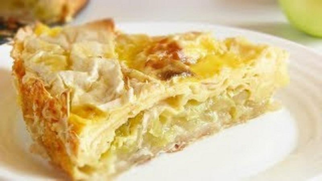 швидкий пиріг з лаваша з яблуками до чаю