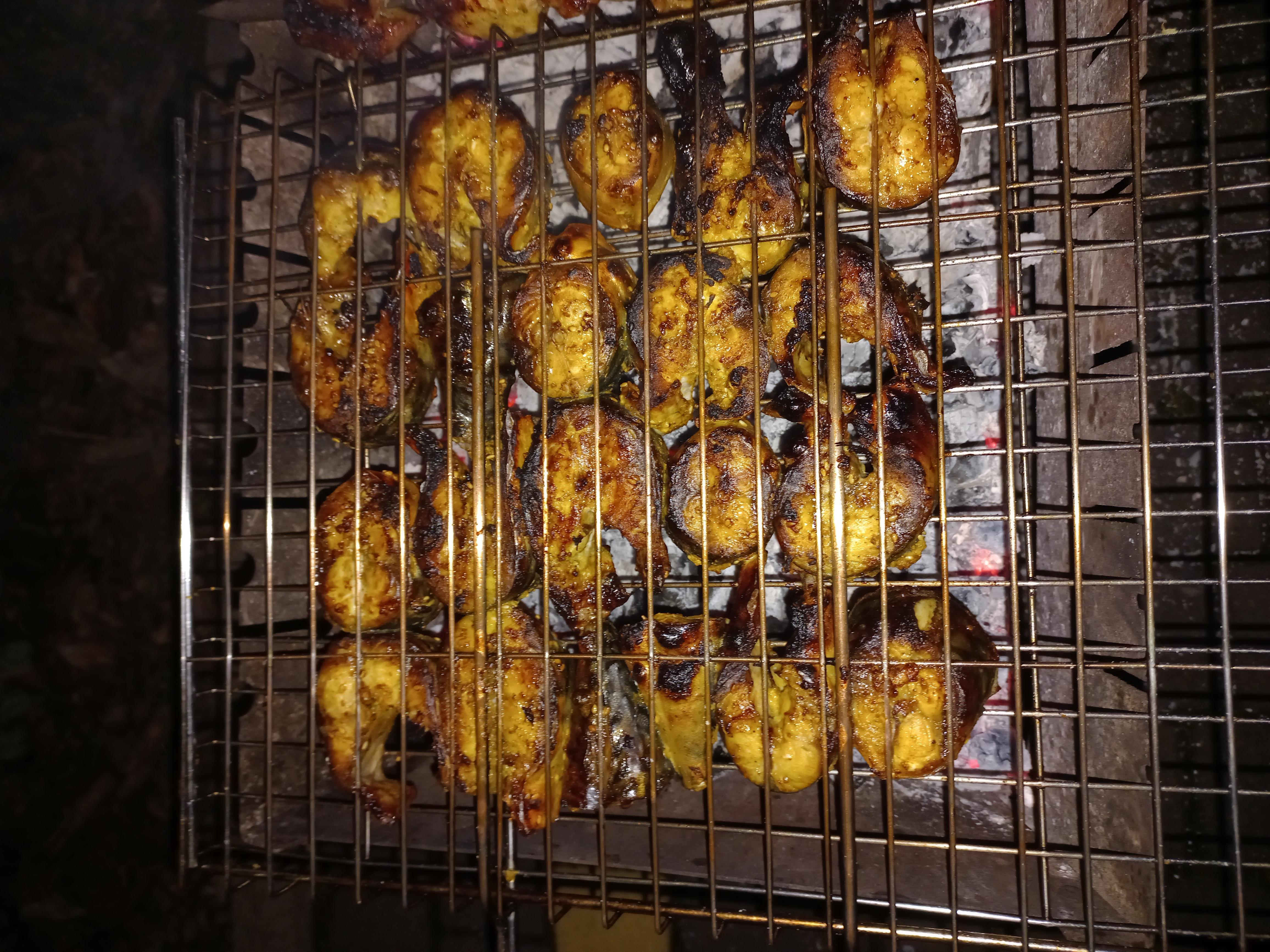 Скумбрія на мангалі