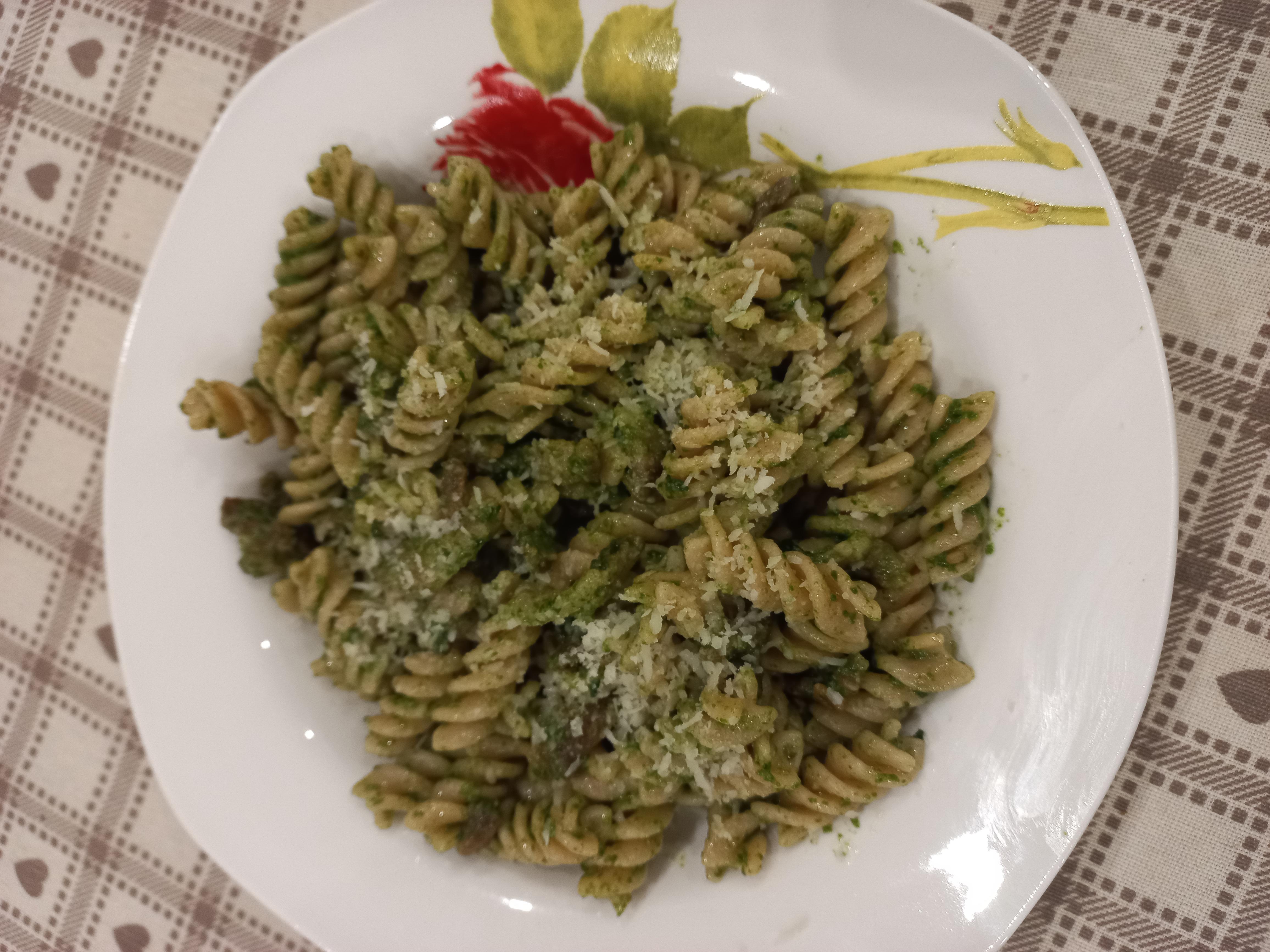 Паста з беконом і шпинатом