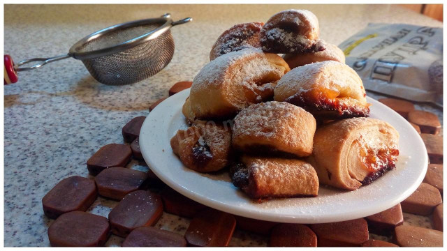 печиво рулетики з фруктовим джемом