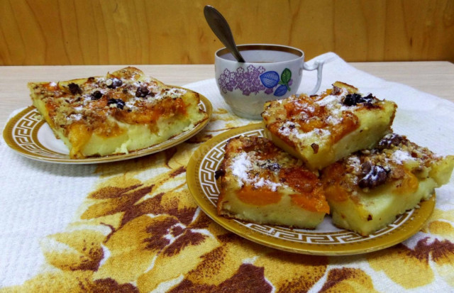 манний пиріг з абрикосами