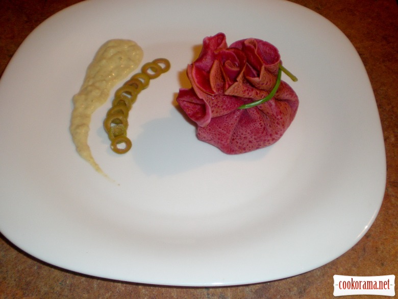 млинці з куркою під соусом бешамель...