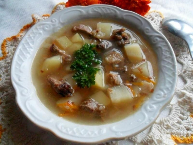 Суп з м'ясом в мультиварці