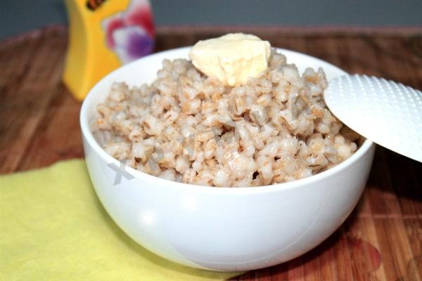 перлова каша на воді з вершковим маслом в мультиварці