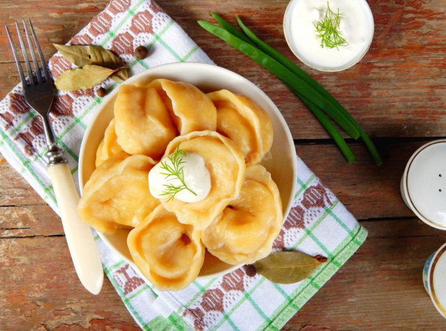 пельмені з капустою