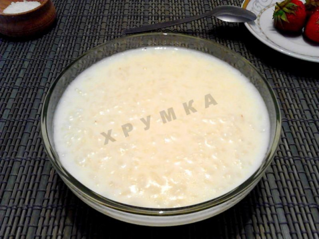 молочний суп з рисом
