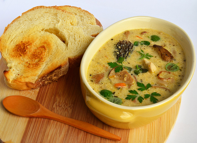 курячі шлуночки з грибами