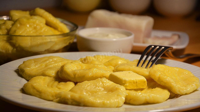 Прості і швидкі ледачі вареники з картоплею