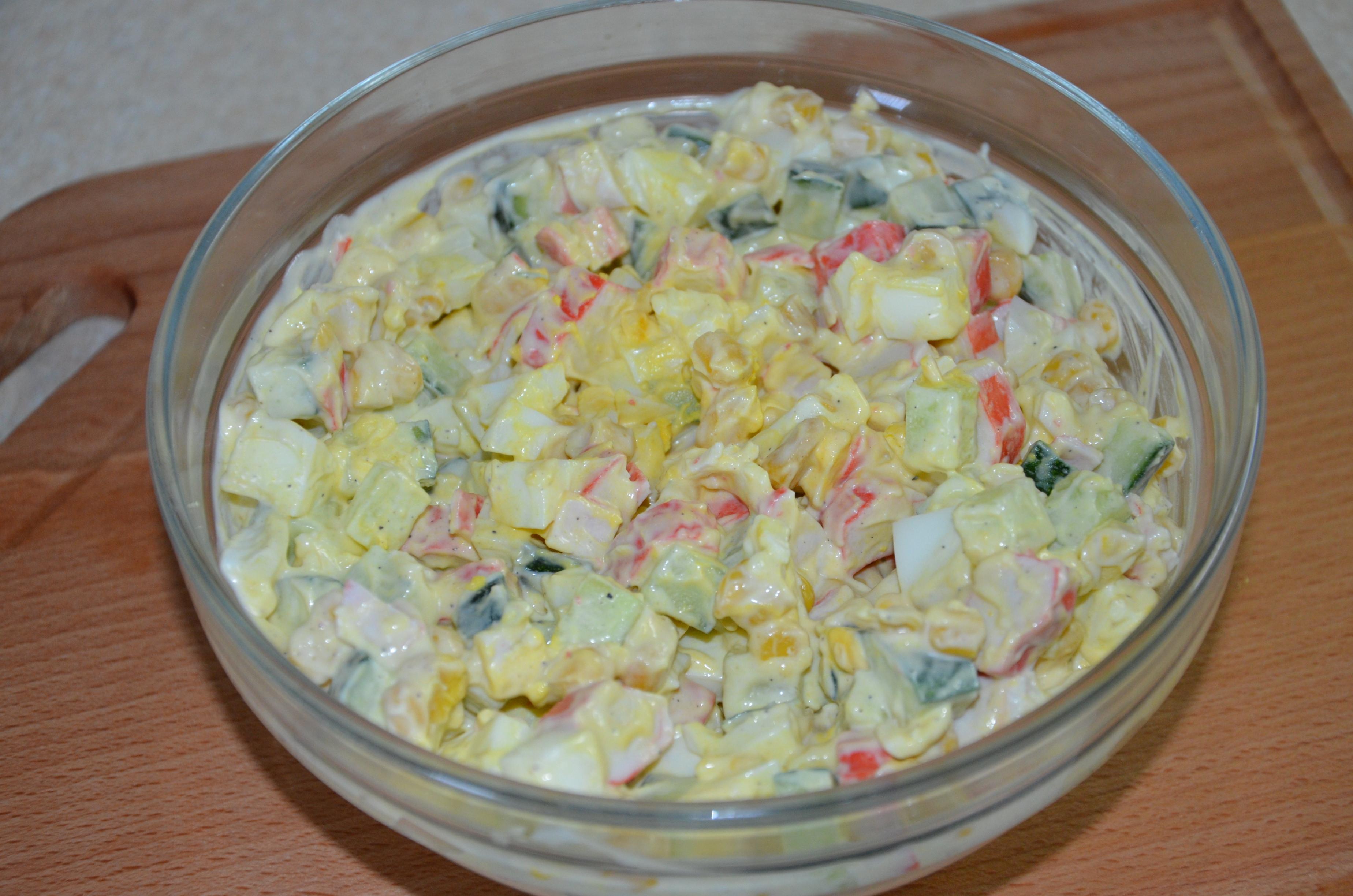 Салат з крабовими паличками