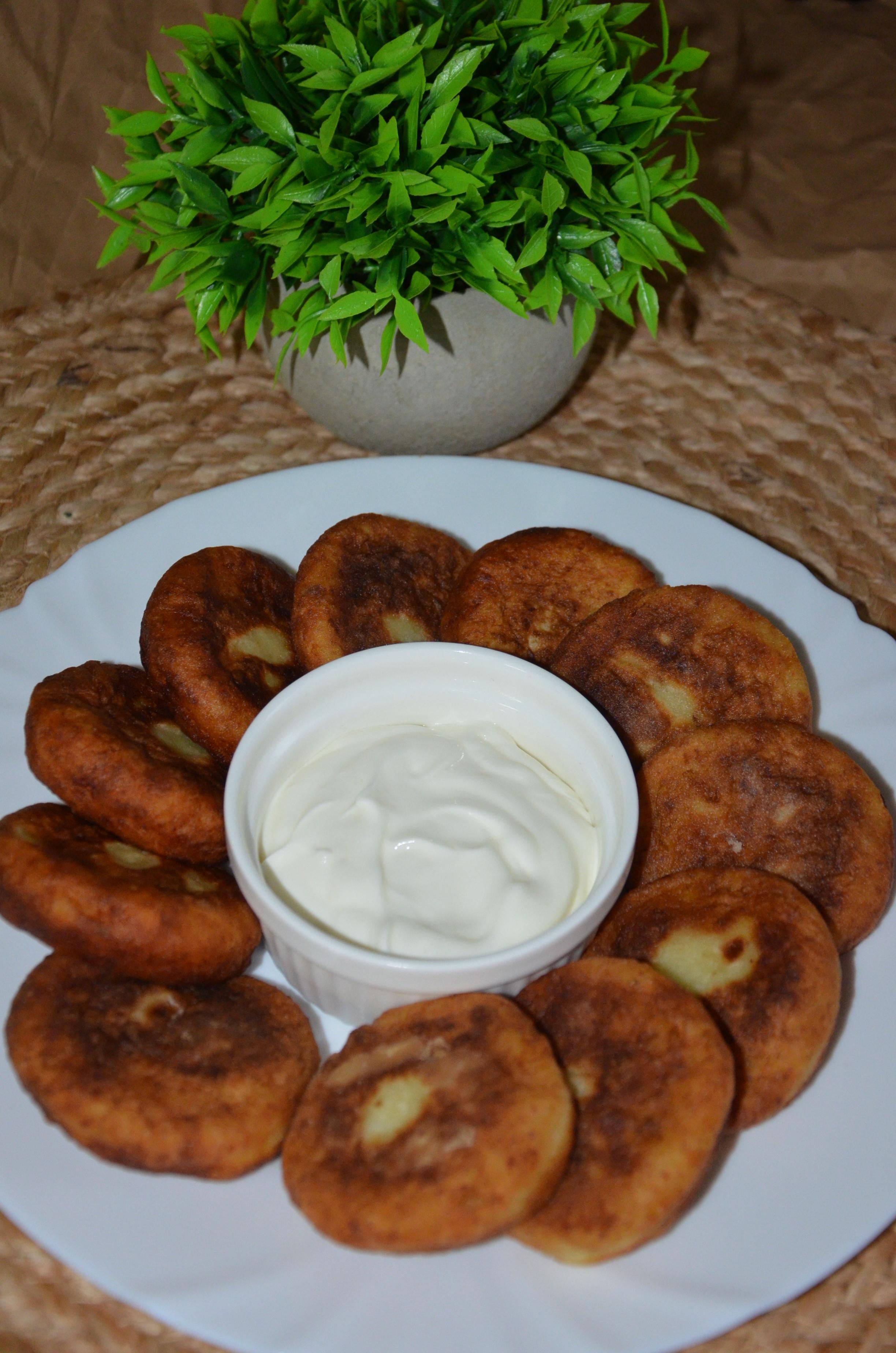 Картопляні зрази з печінкою і яйцем