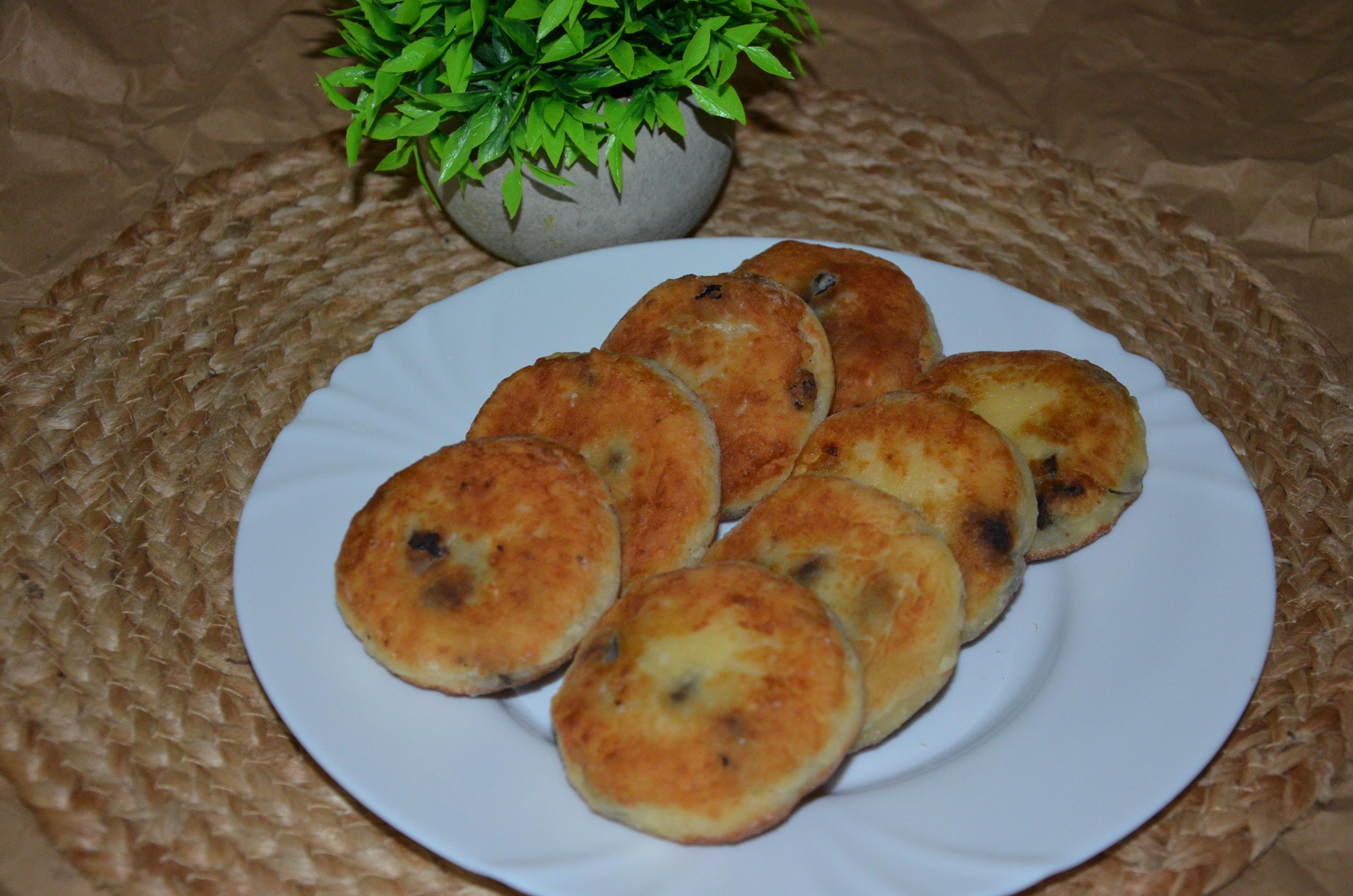 Сирники з родзинками