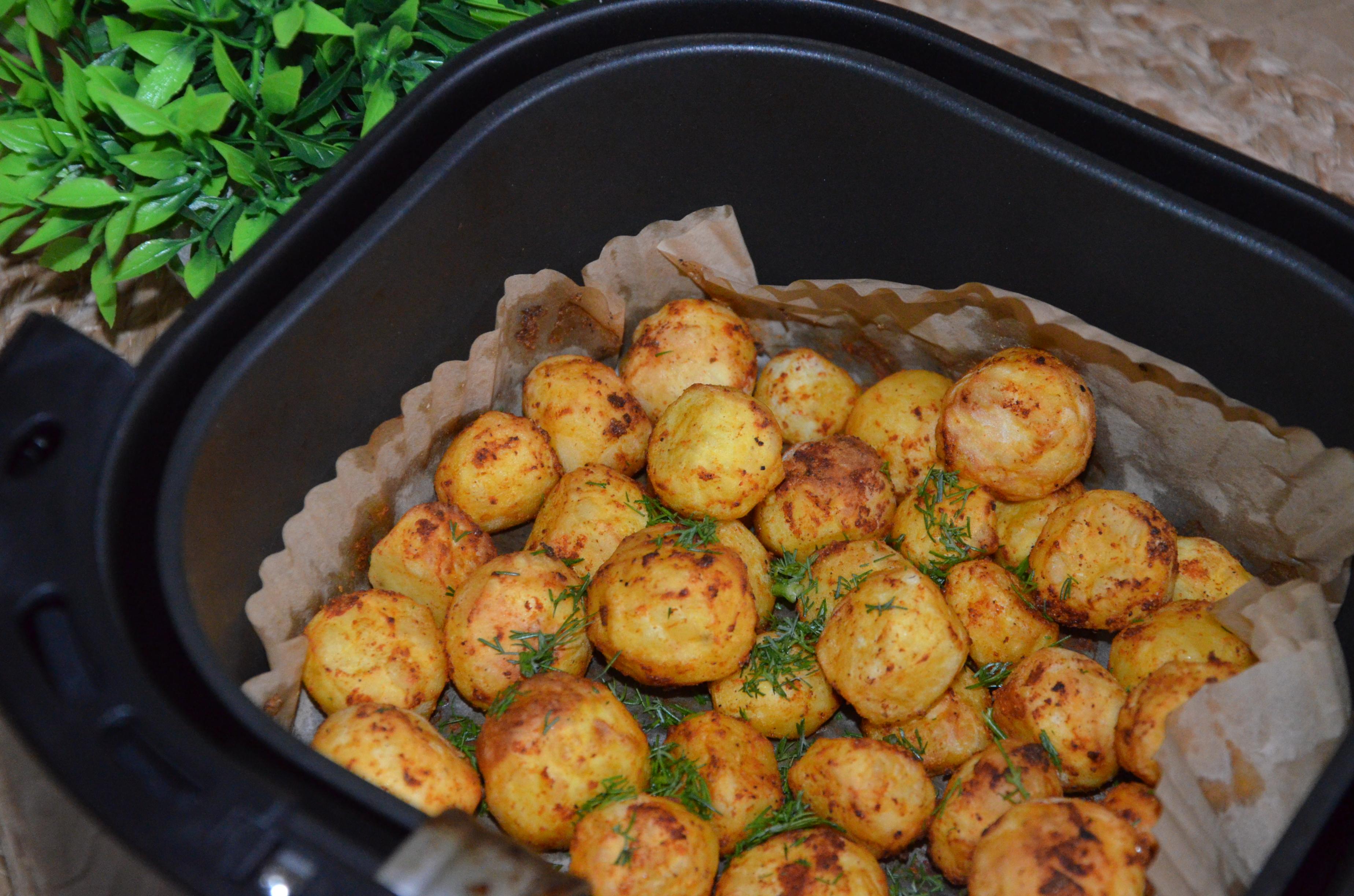 Картопля запечена в мультипечі