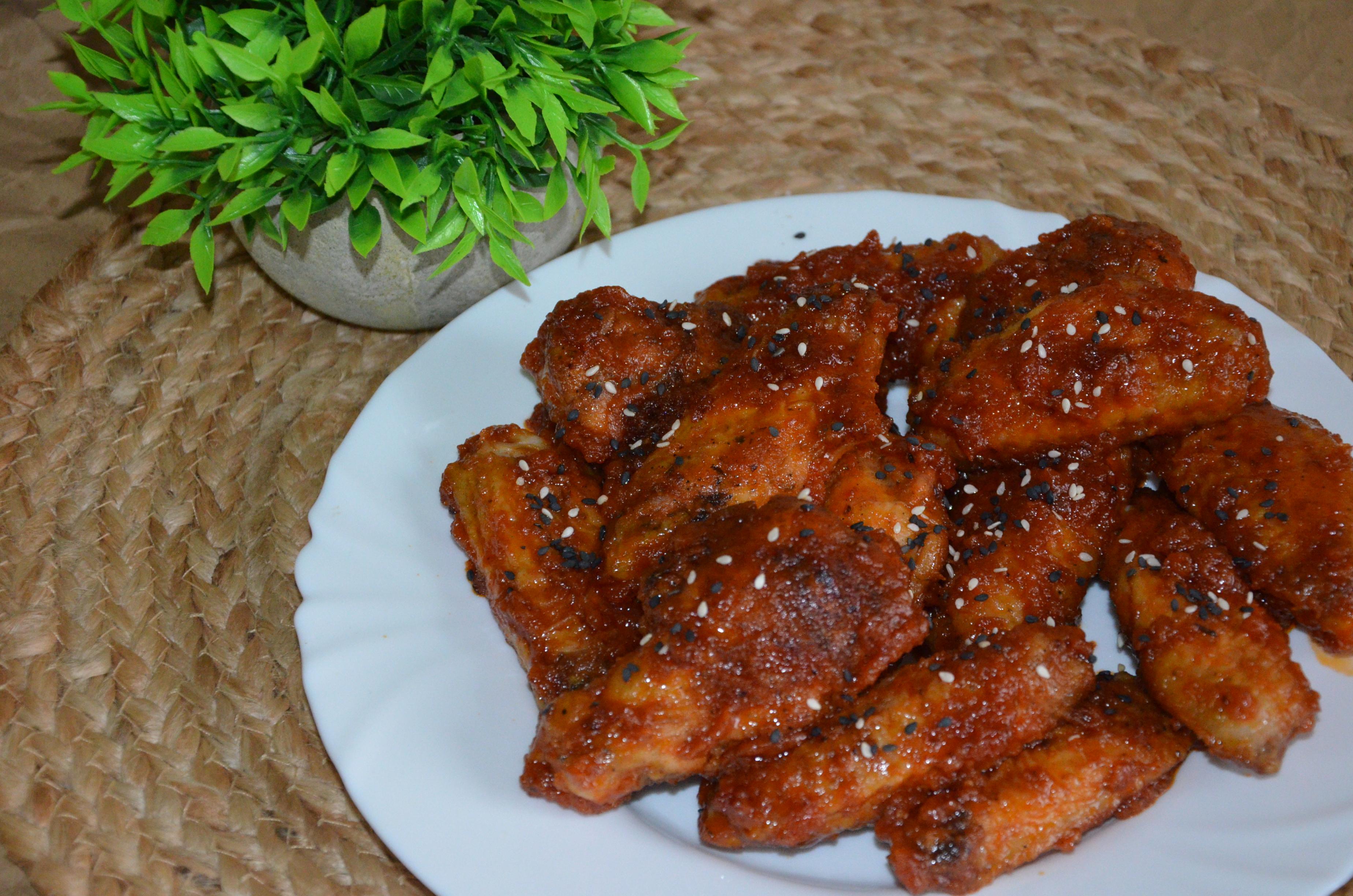 Курячі крильця у соусі