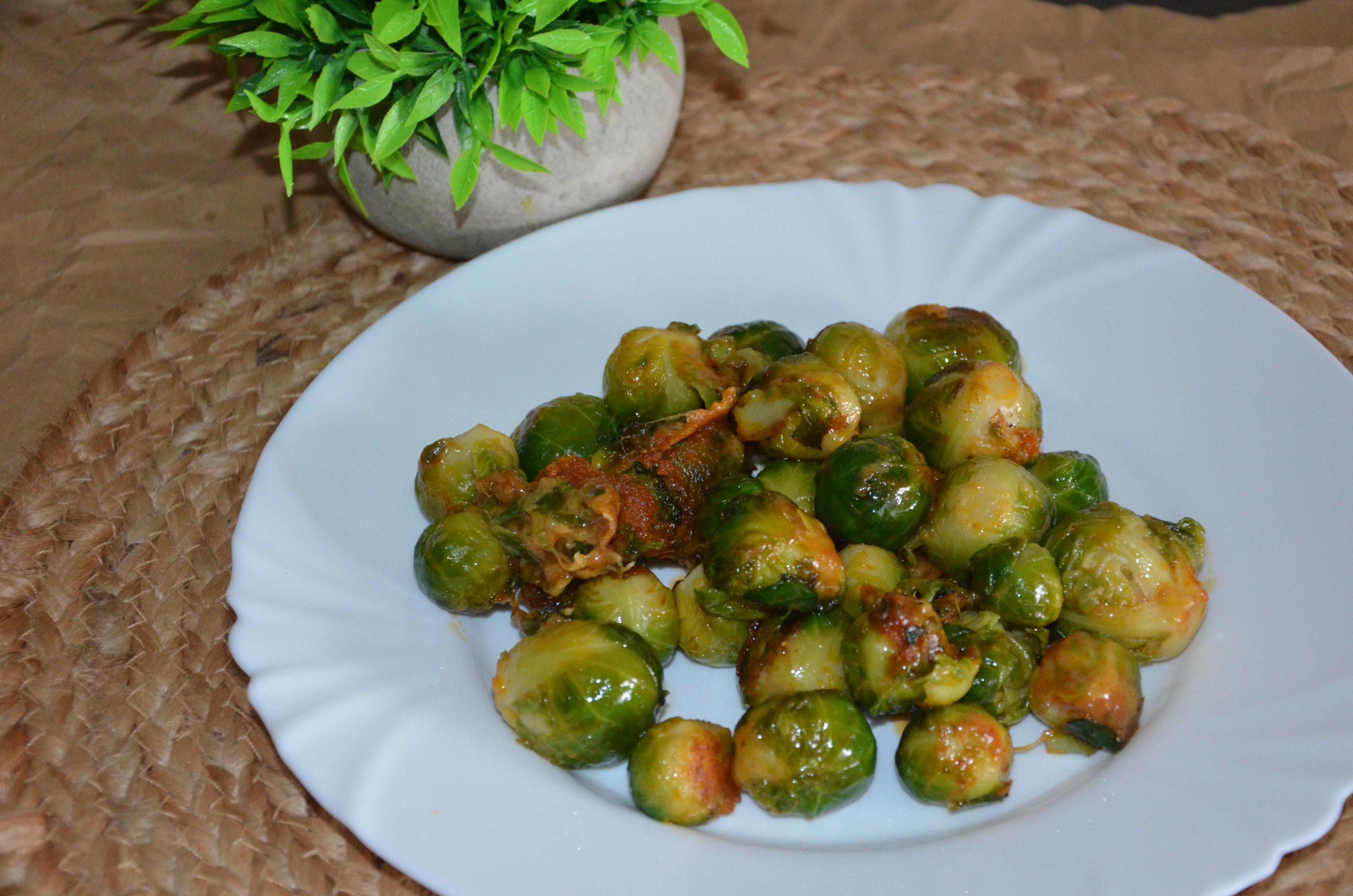 Брюсельська капуста з пармезаном