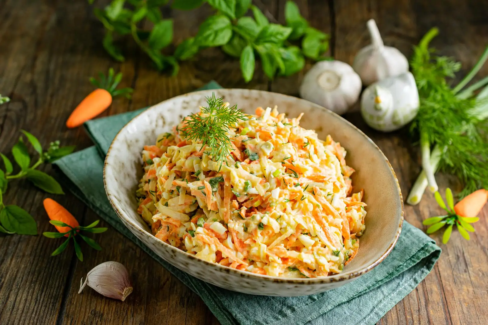 Sałatka z daikon z marchewką i jajkiem