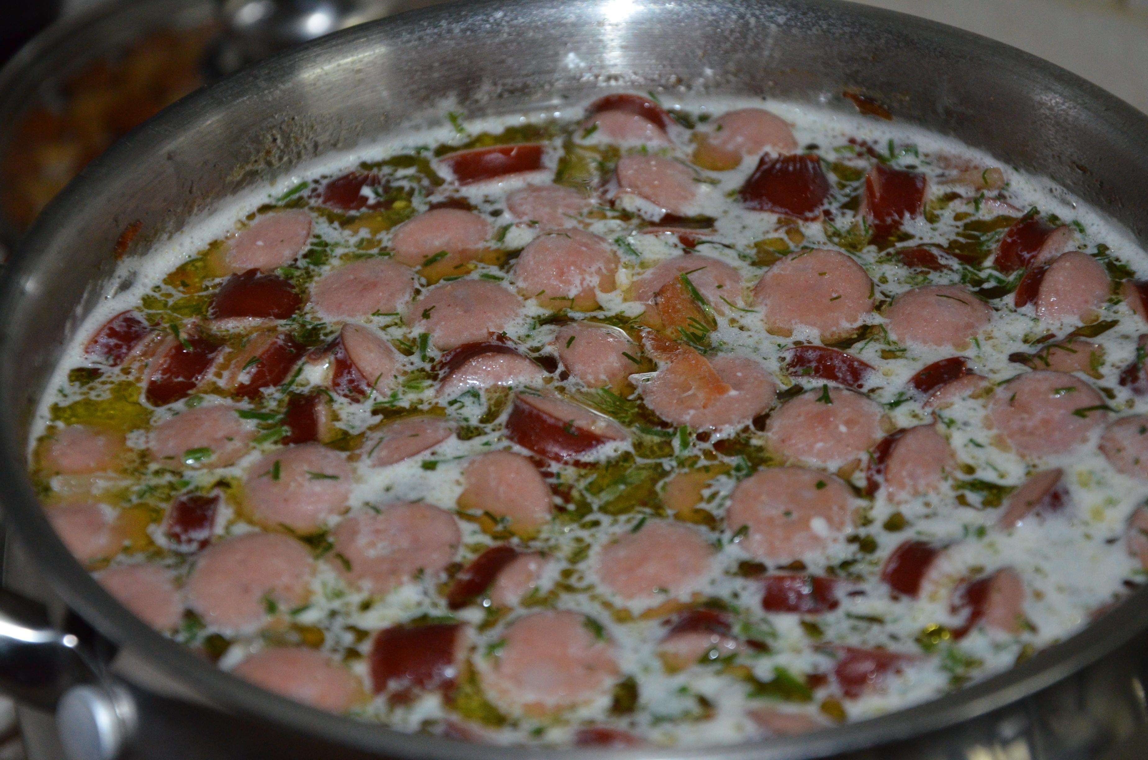 Суп з ковбасками