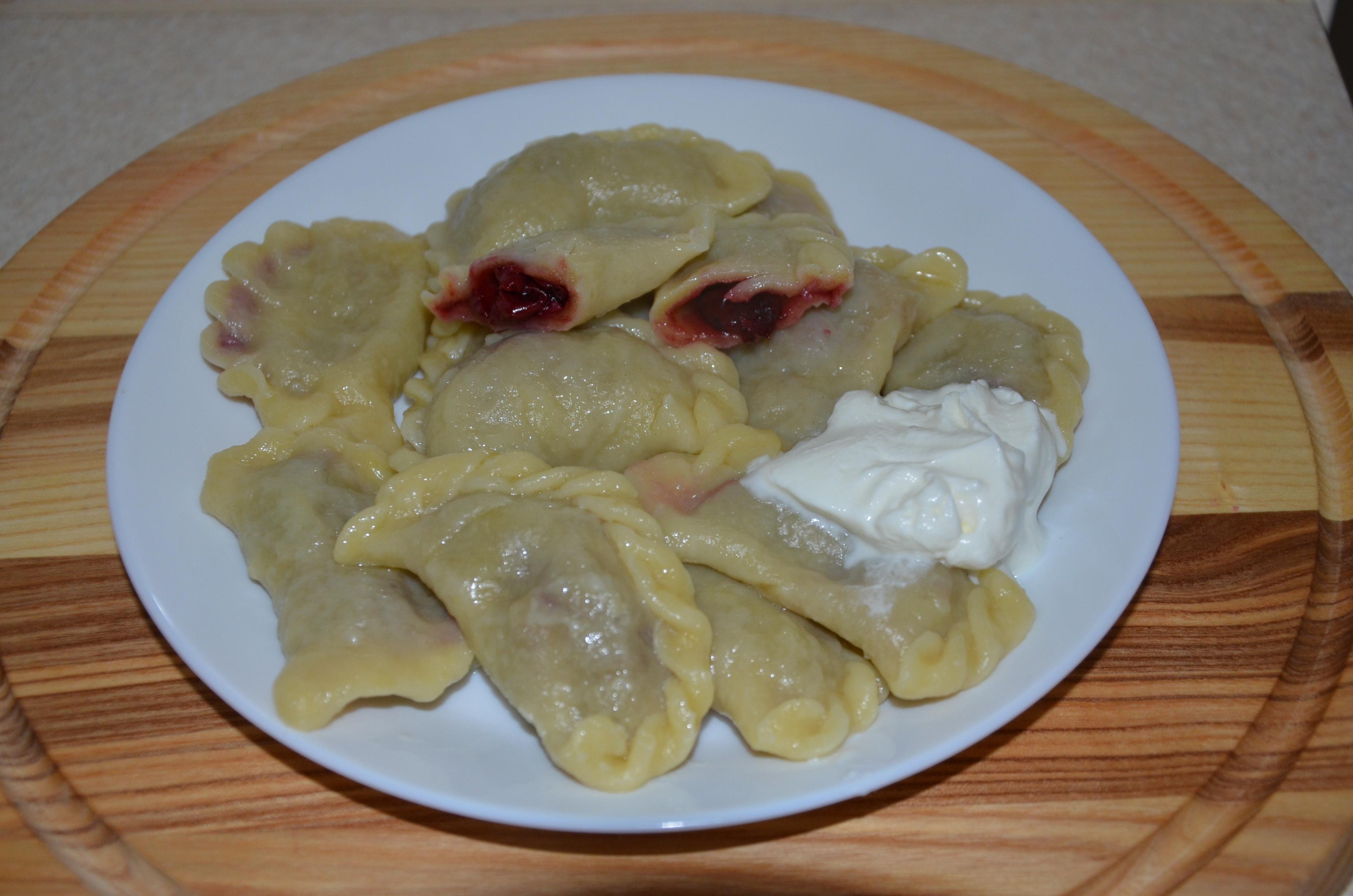 Вареники з вишнями