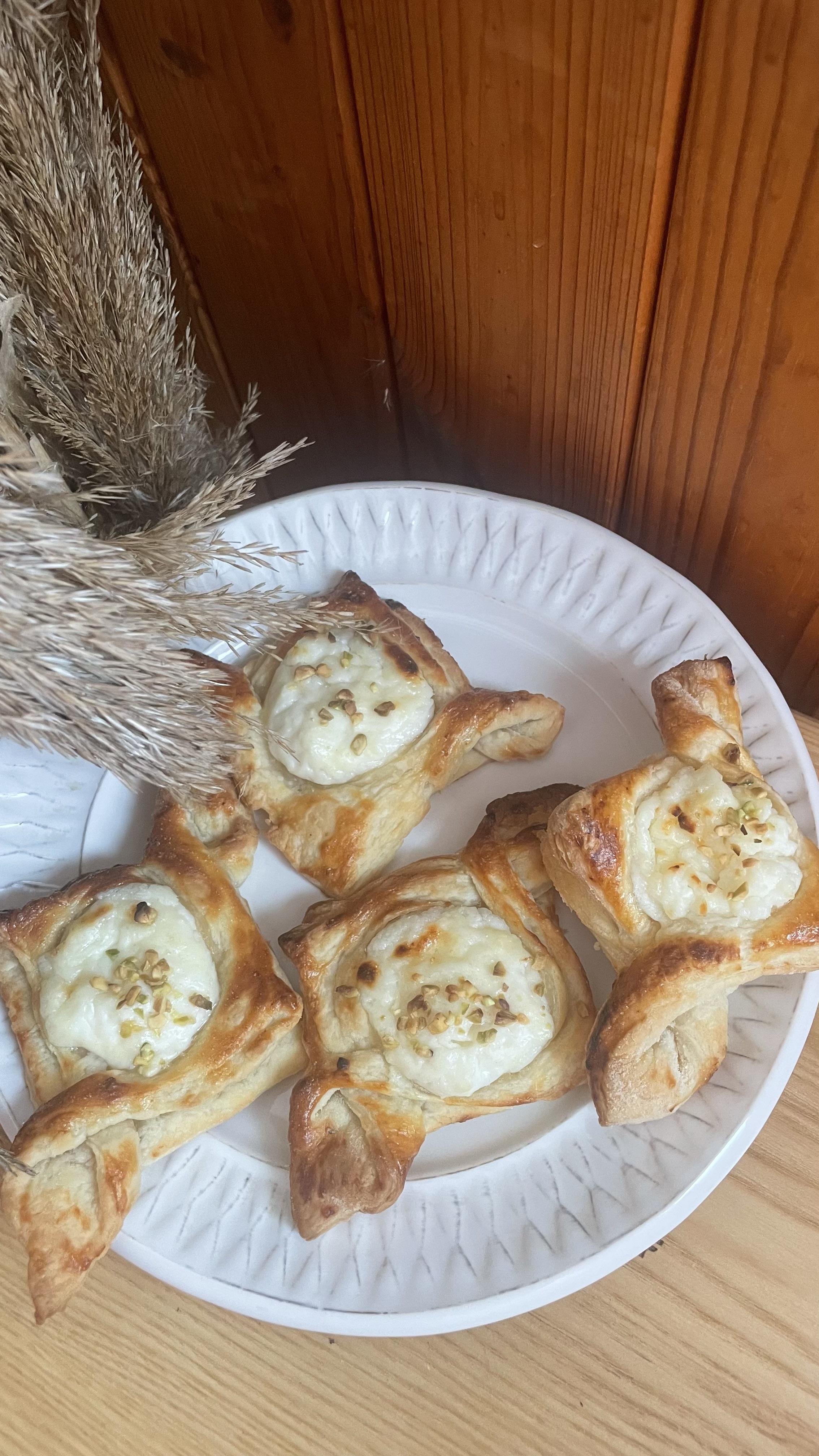 Листуни з сиром