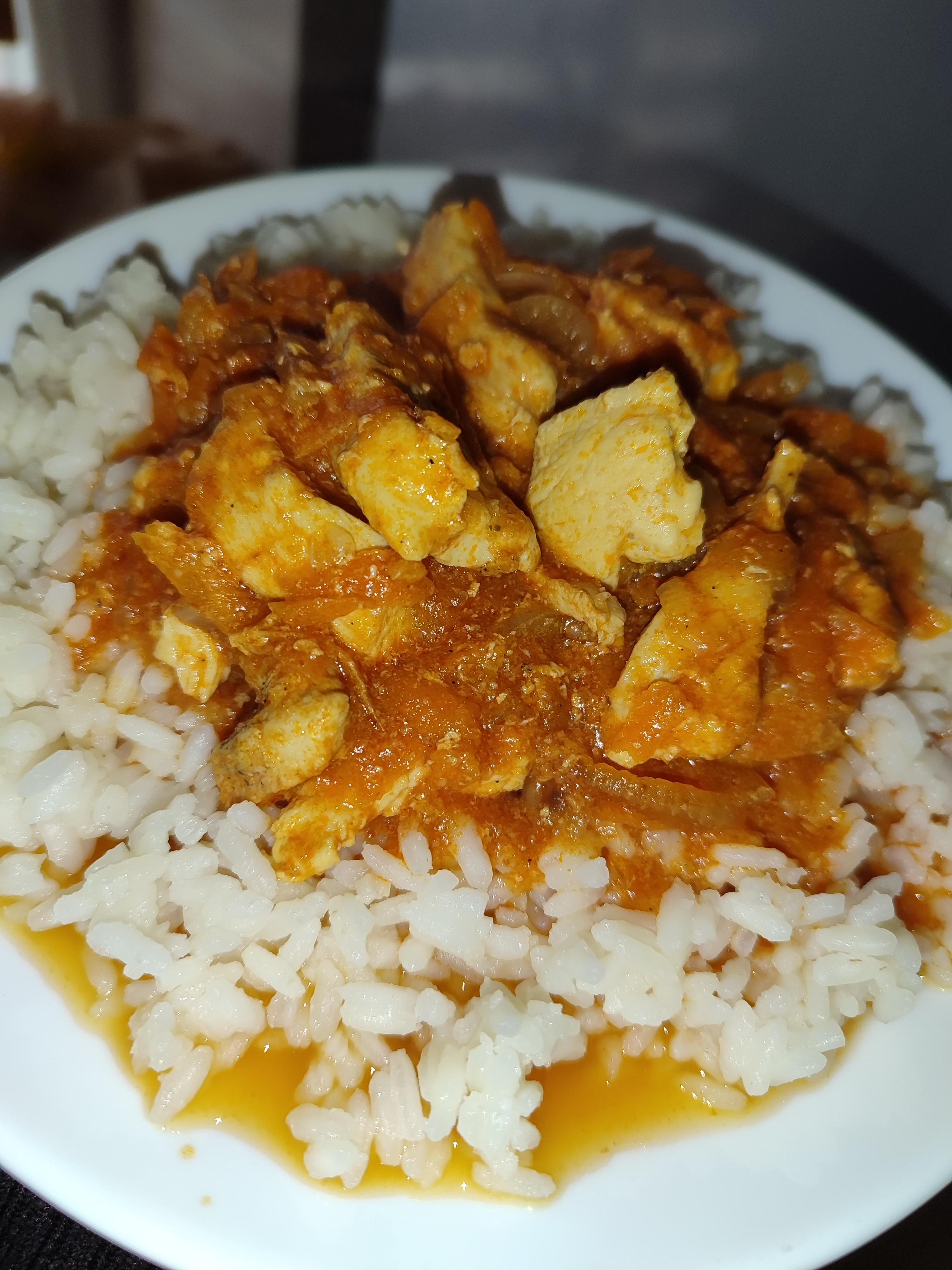 Підлива з куркою та овочами
