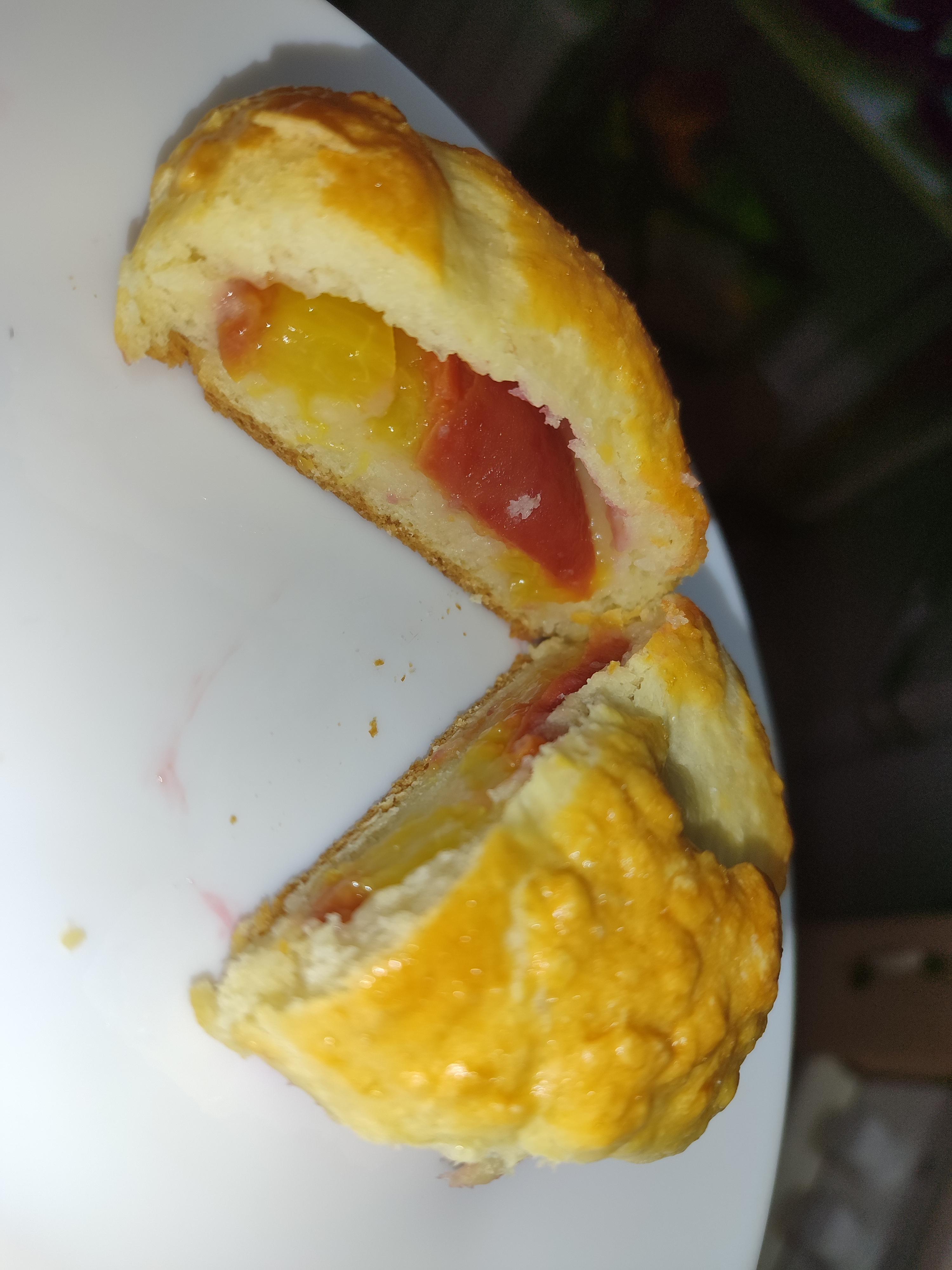 Пиріжки з персиками