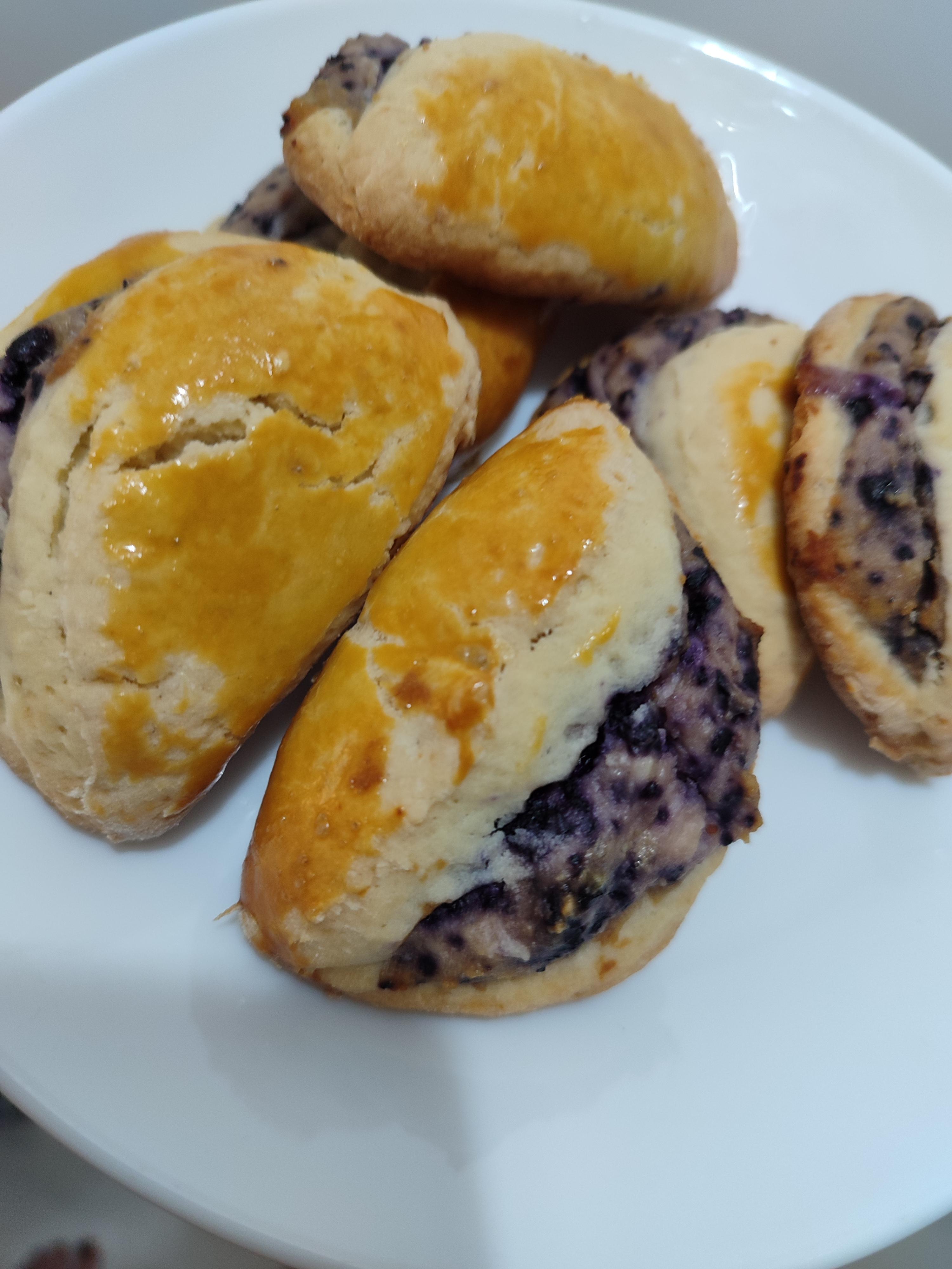 Сочники з сиром та лохиною