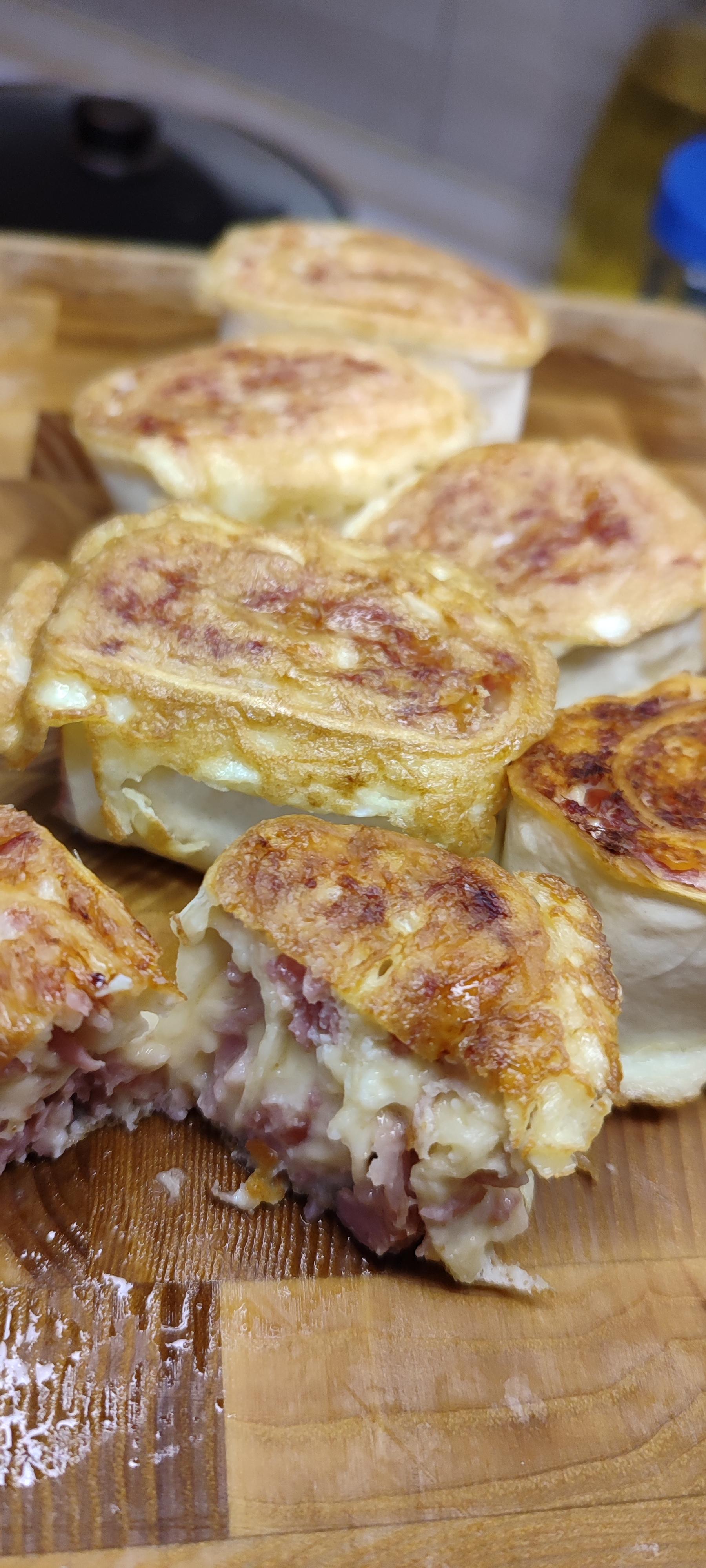 Смажений лаваш з начинкою