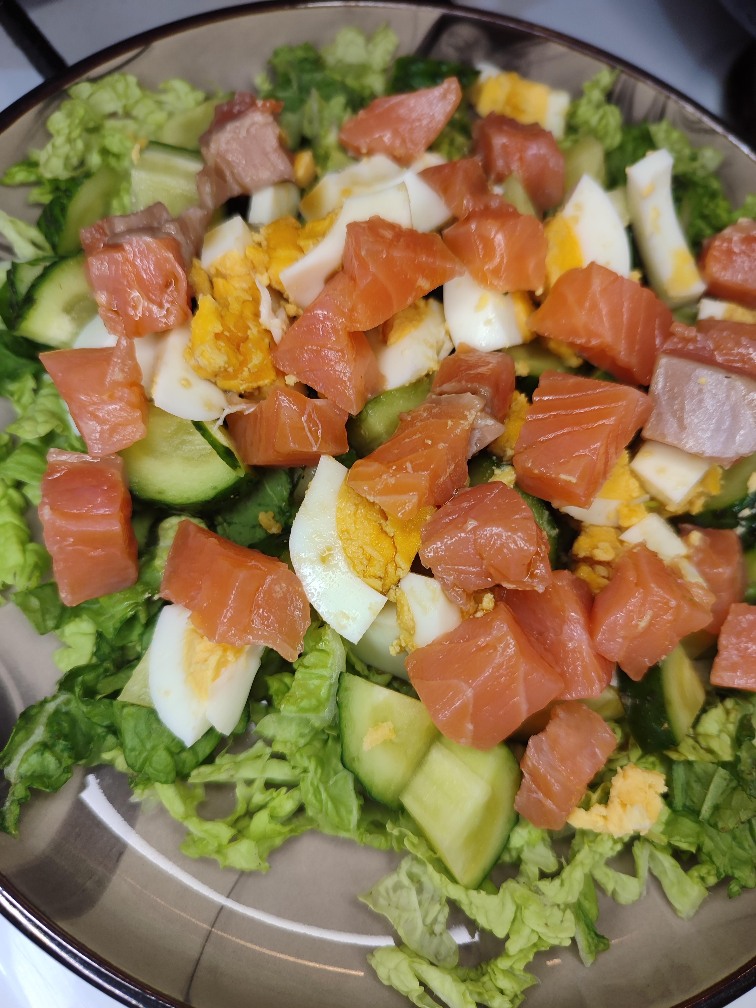 ПХ салат з слабосоленим лососем