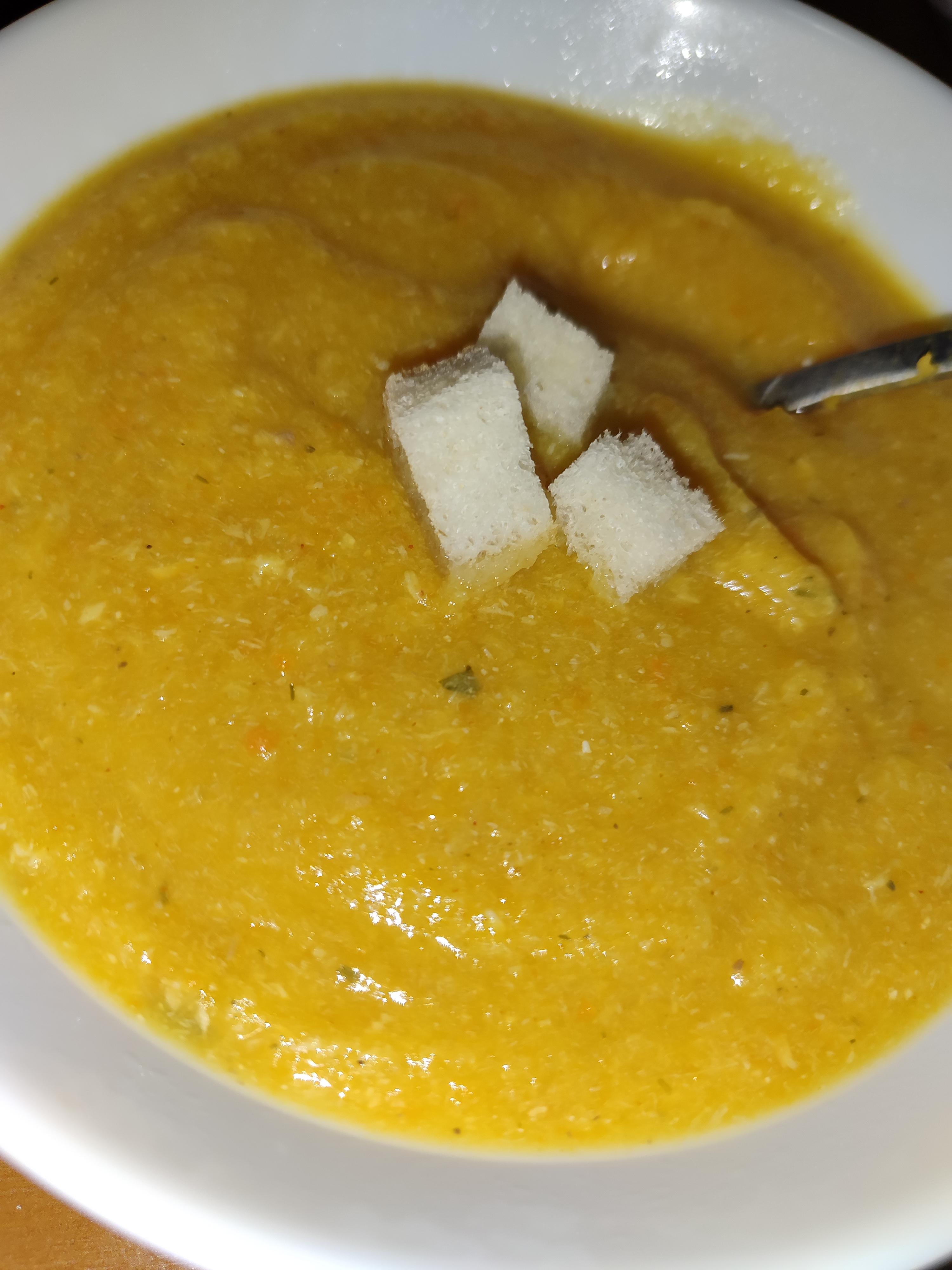 Гарбузовий суп-пюре з куркою