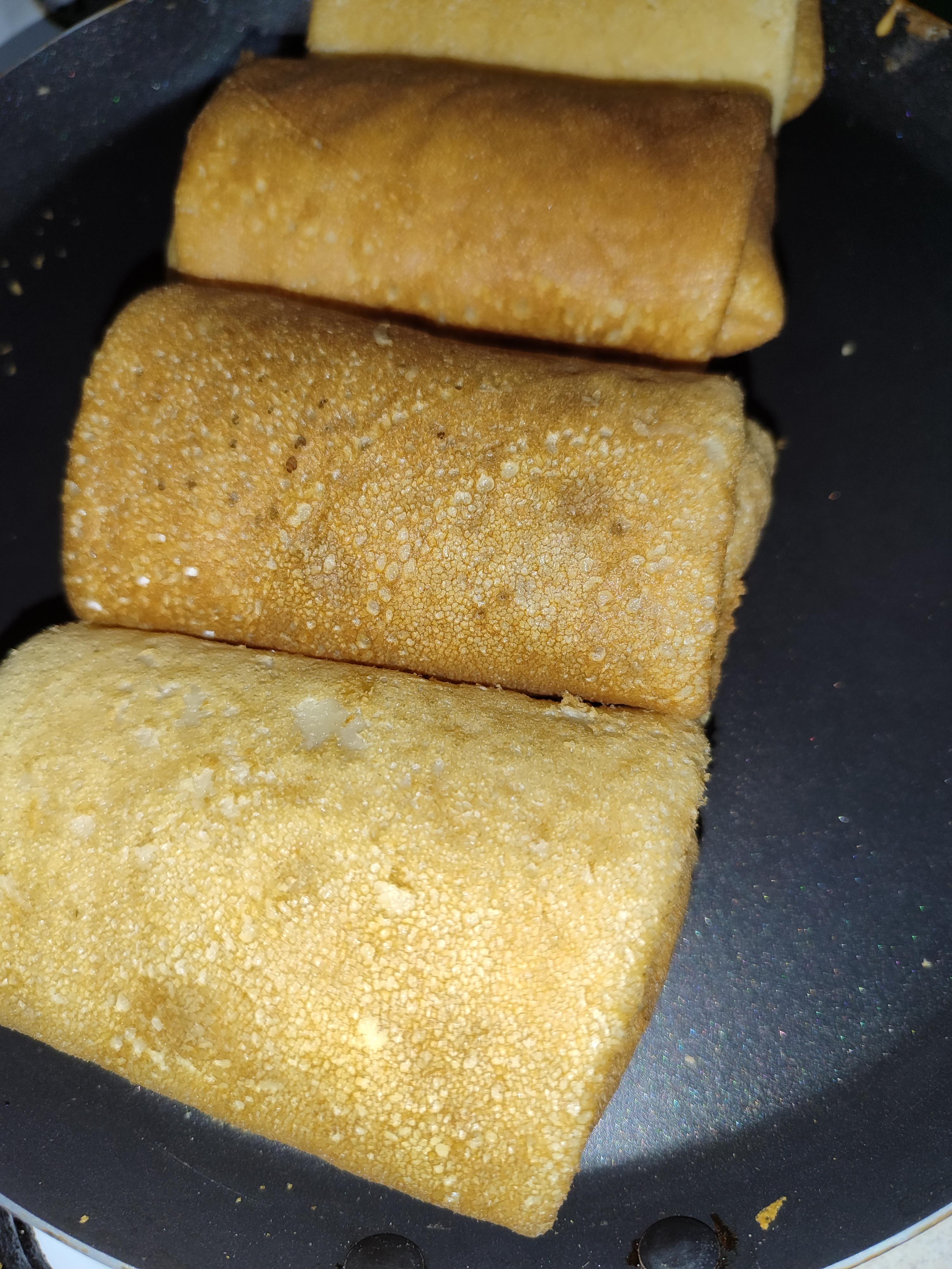 Млинці з кисломолочним сиром та кокосом