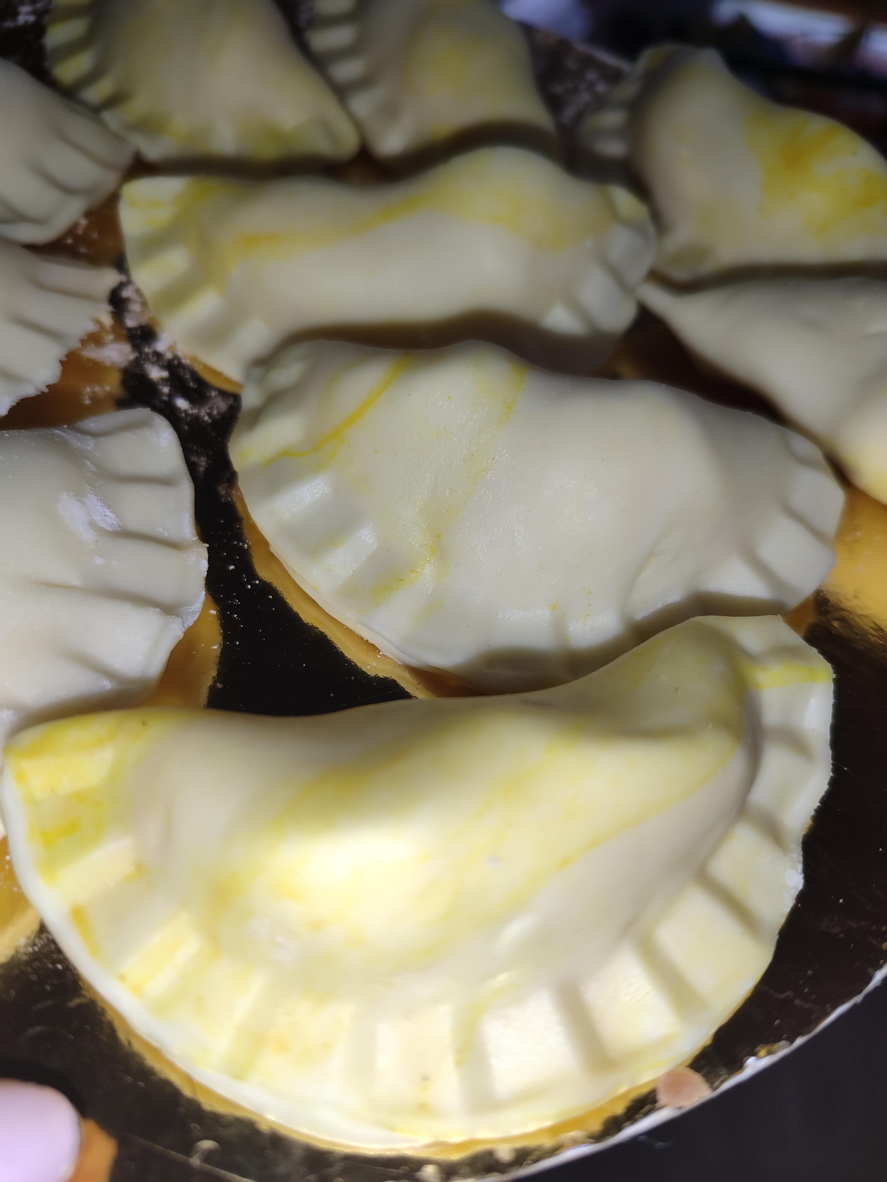 Вареники з моцарелою