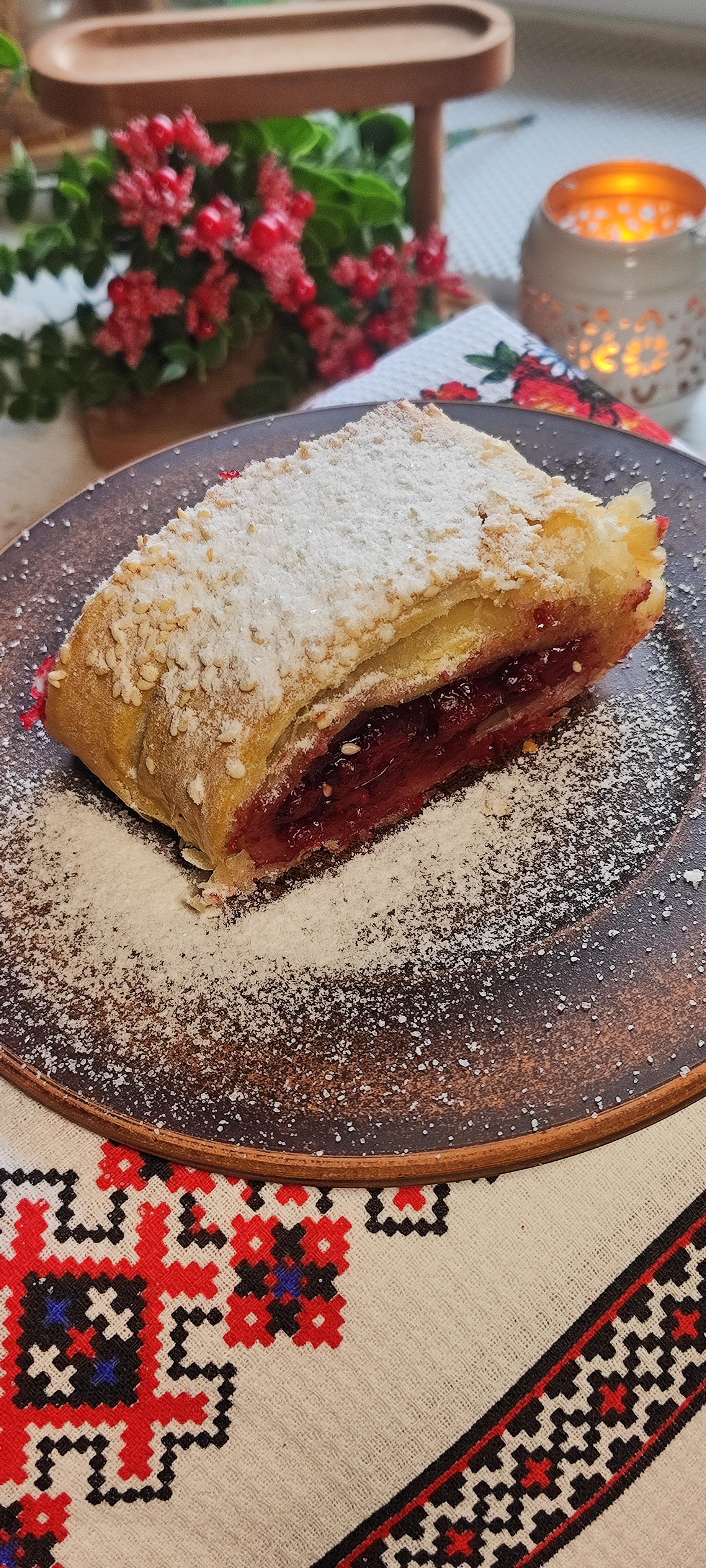 Вишневий штрудель 🍒