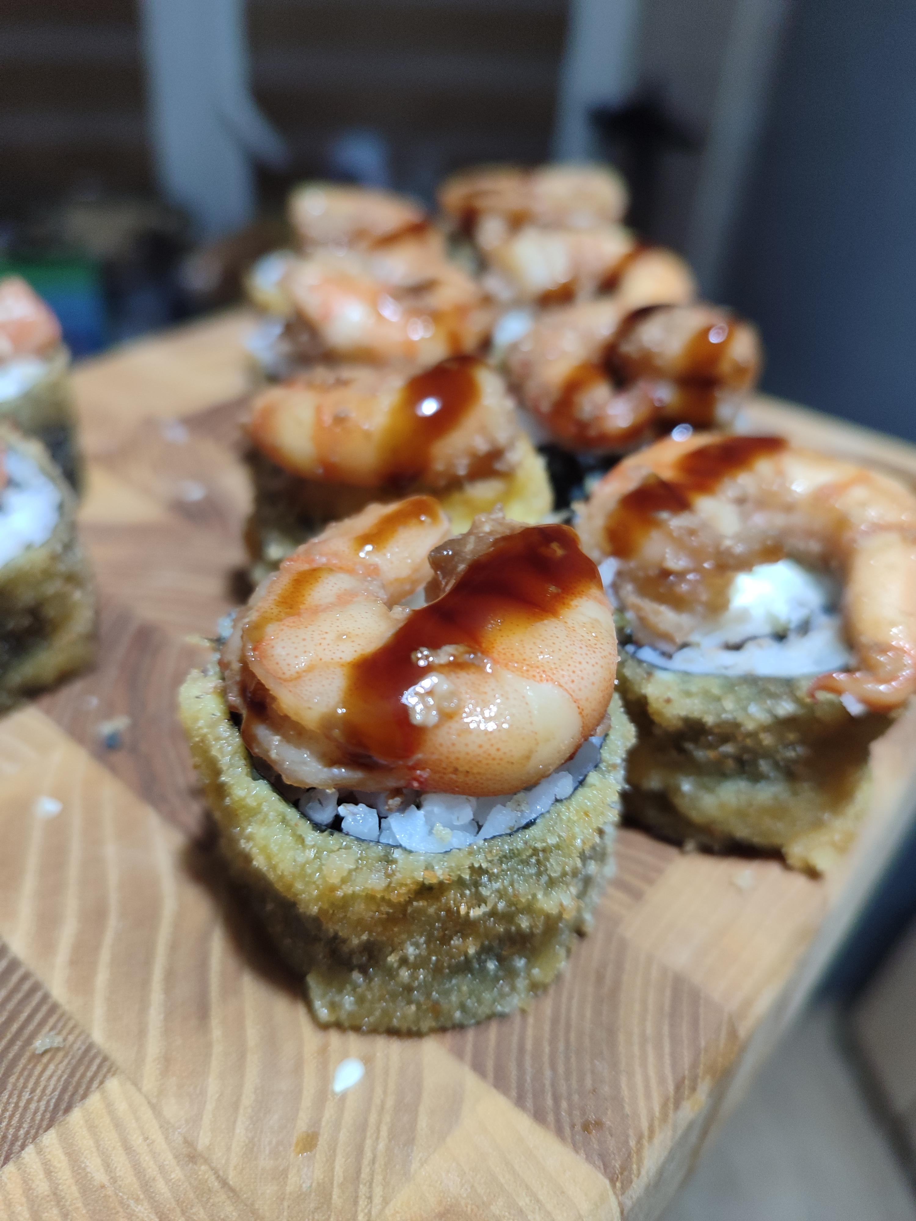 Гарячі роли з креветками