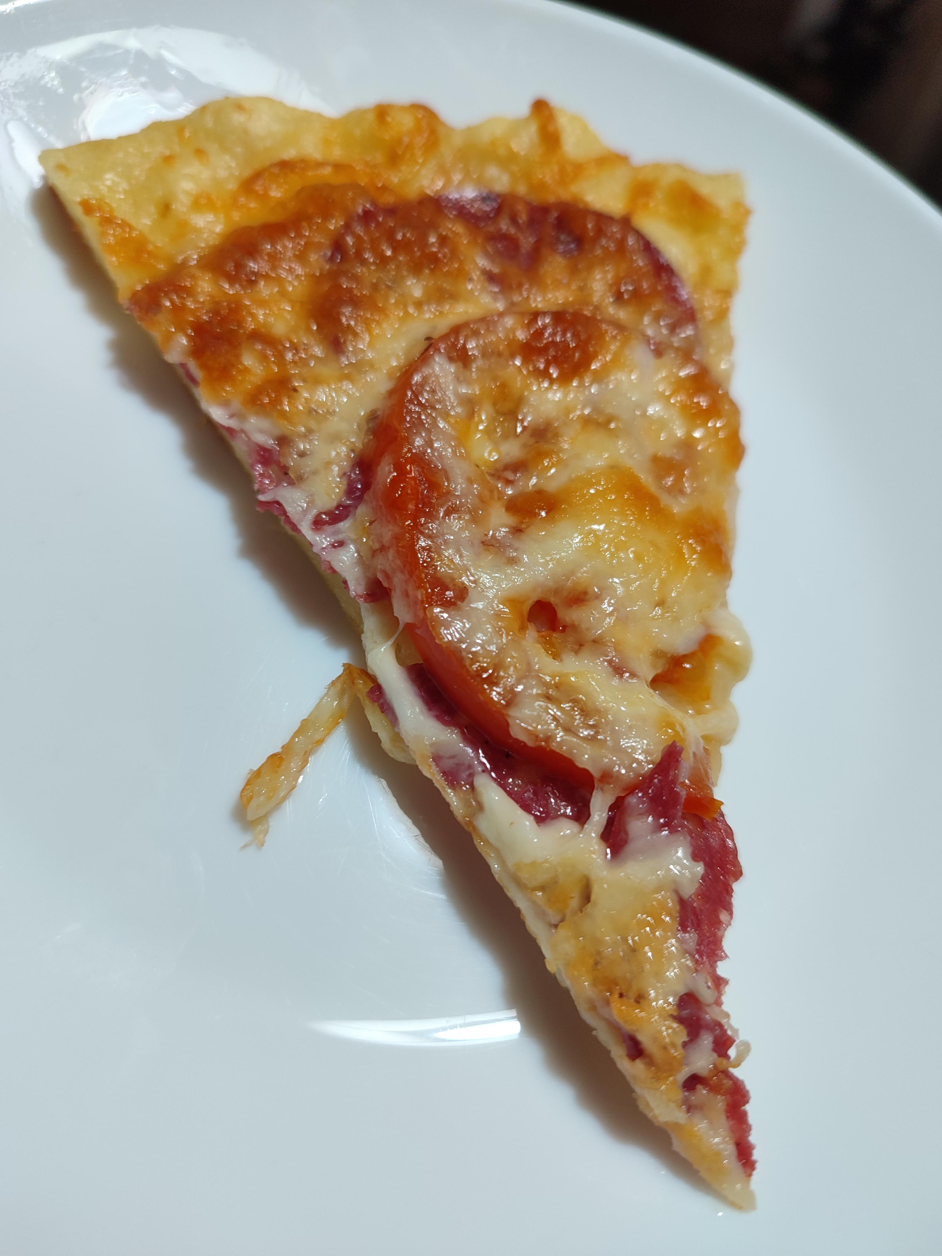 Піца на сирному тісті