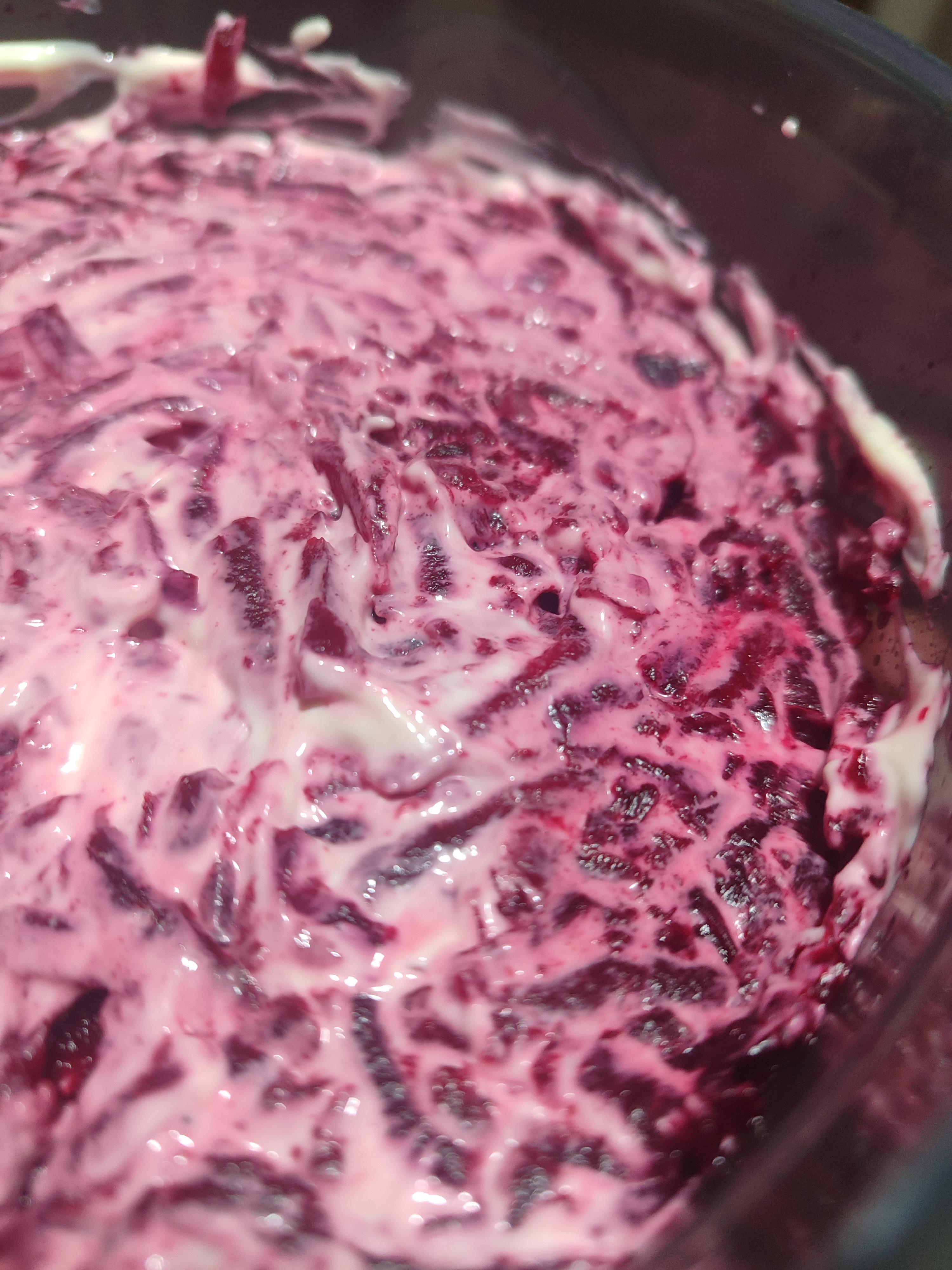 Салат "Оселедець під шубою" з кількою та запеченими овочами