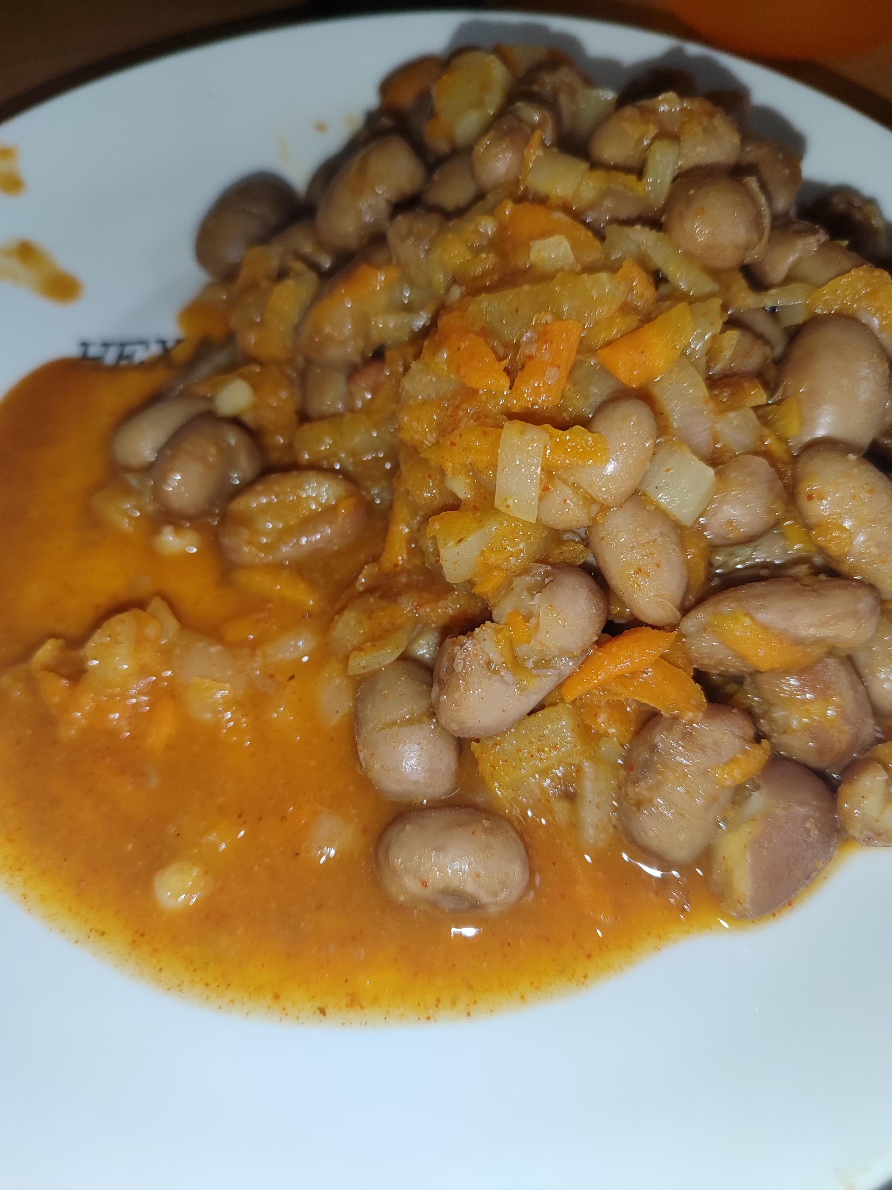 Тушкована квасоля