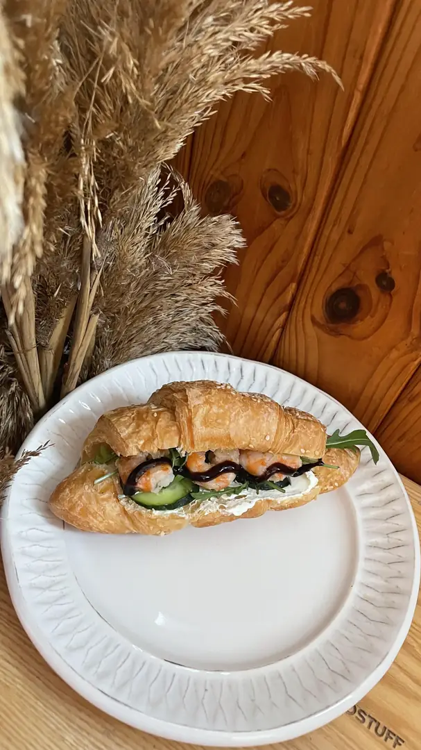 Круасан з креветками
