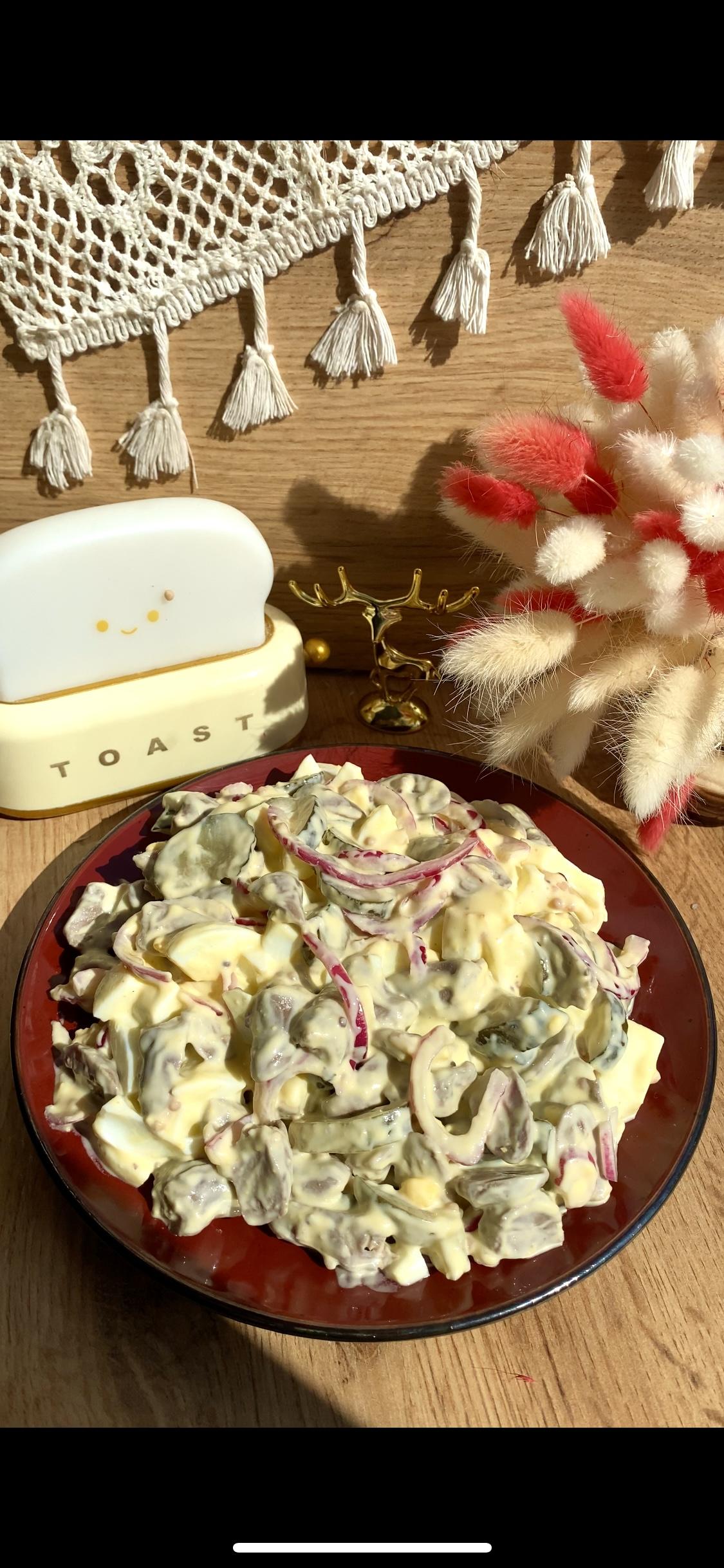 Салат з курячими сердечками😋