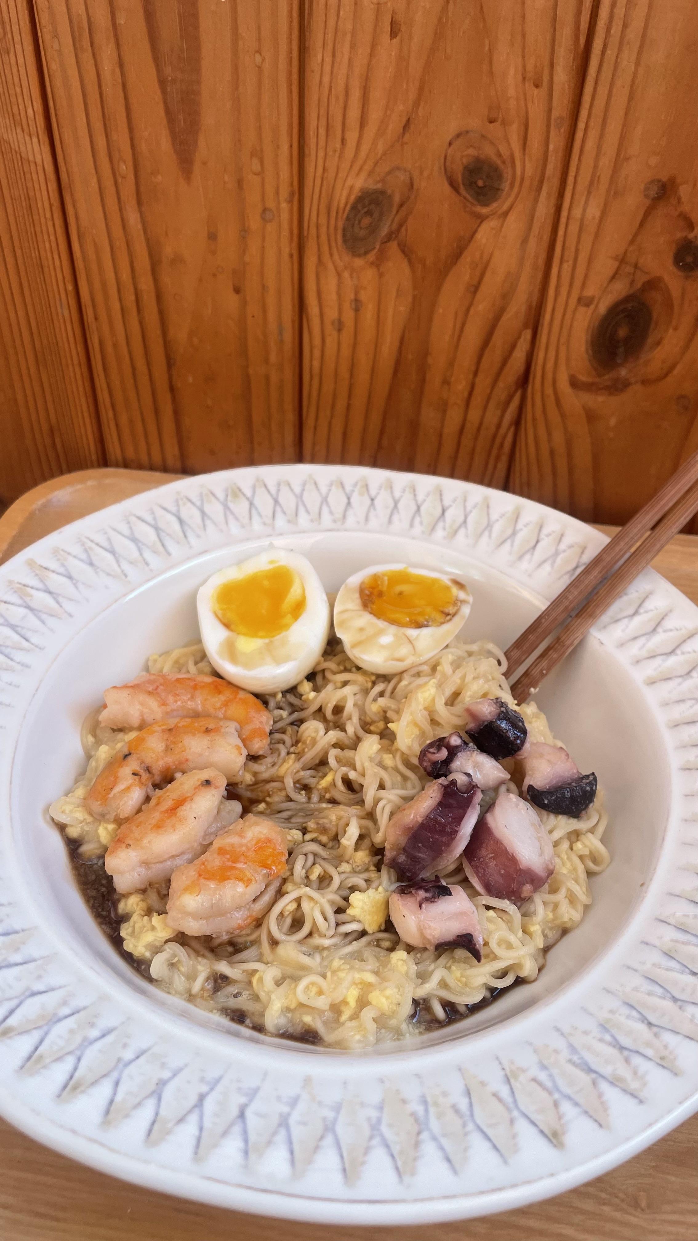 Кремова локшина з морепродуктами