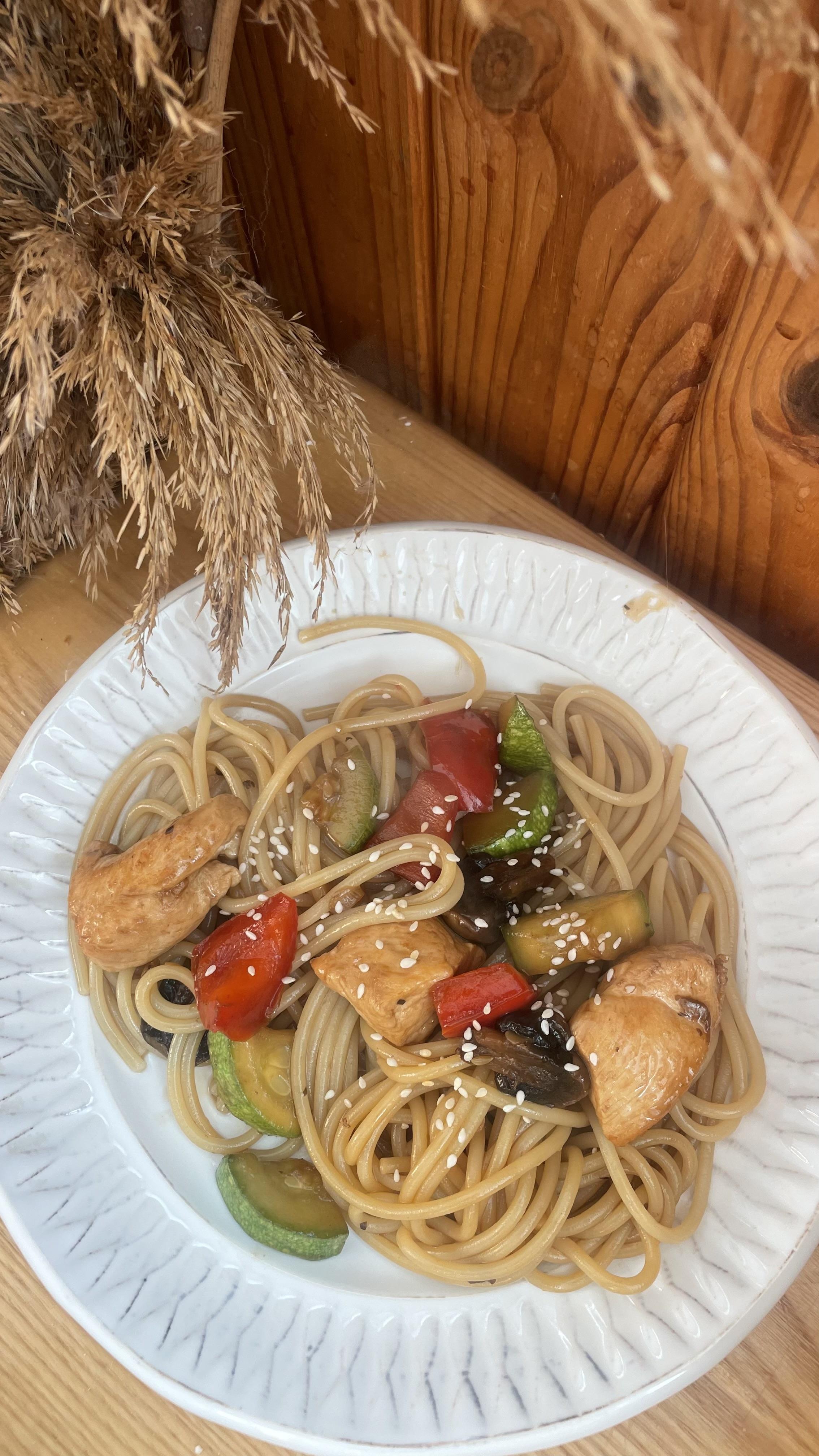 Стір фрай з куркою та з овочами