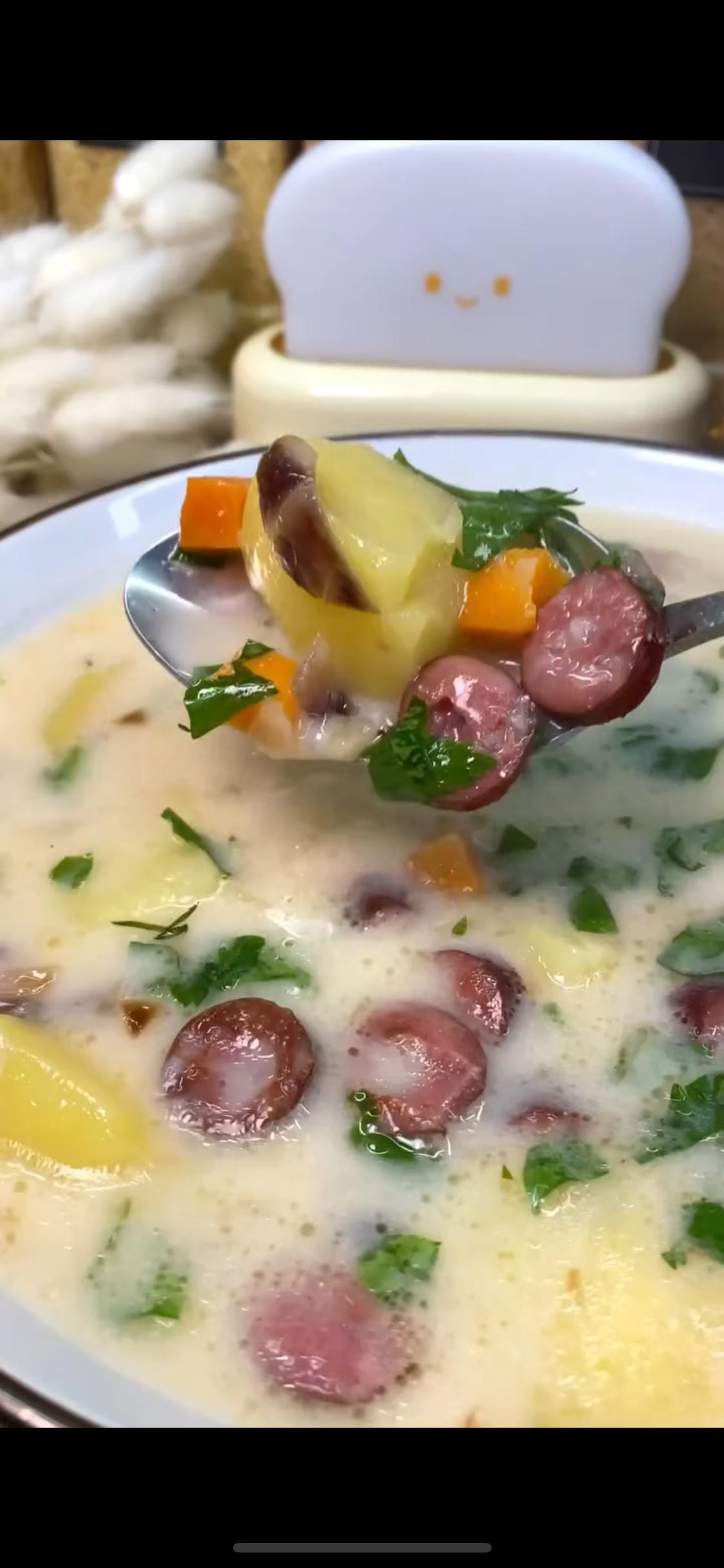 Суп з мисливськими ковбасками😋